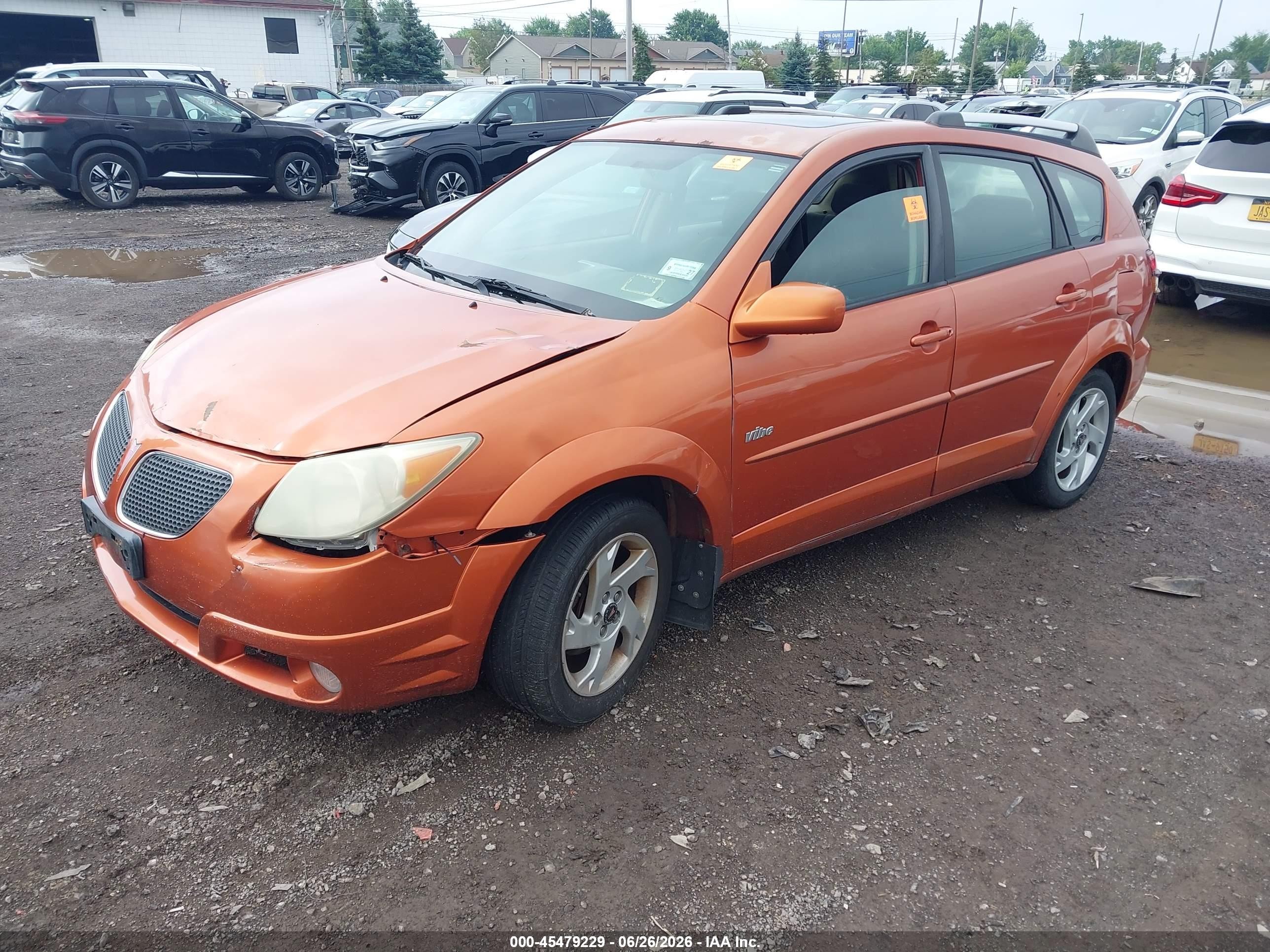2005 Pontiac Vibe   Orange vin: 5Y2SL63825Z477505