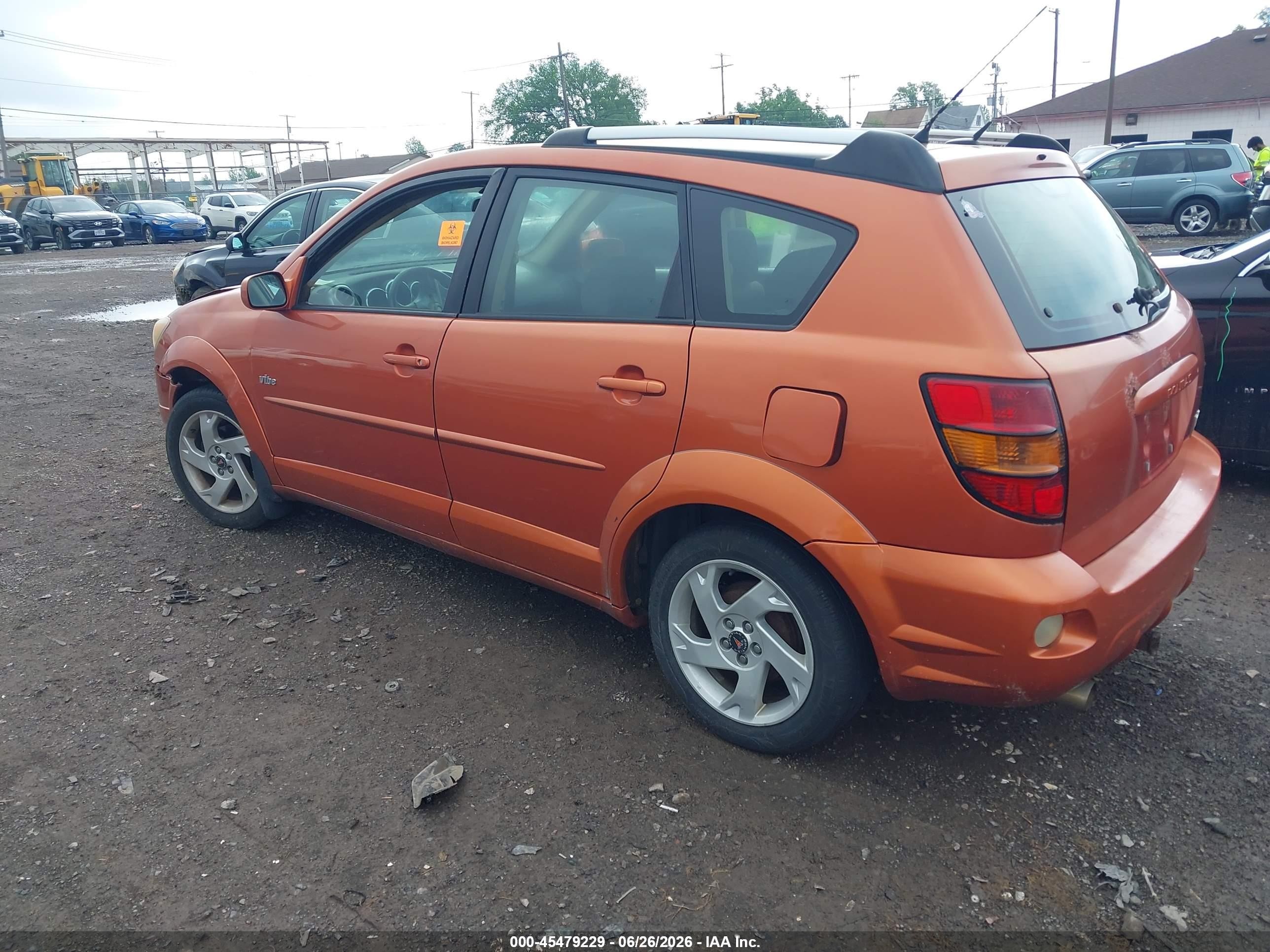 2005 Pontiac Vibe   Orange vin: 5Y2SL63825Z477505