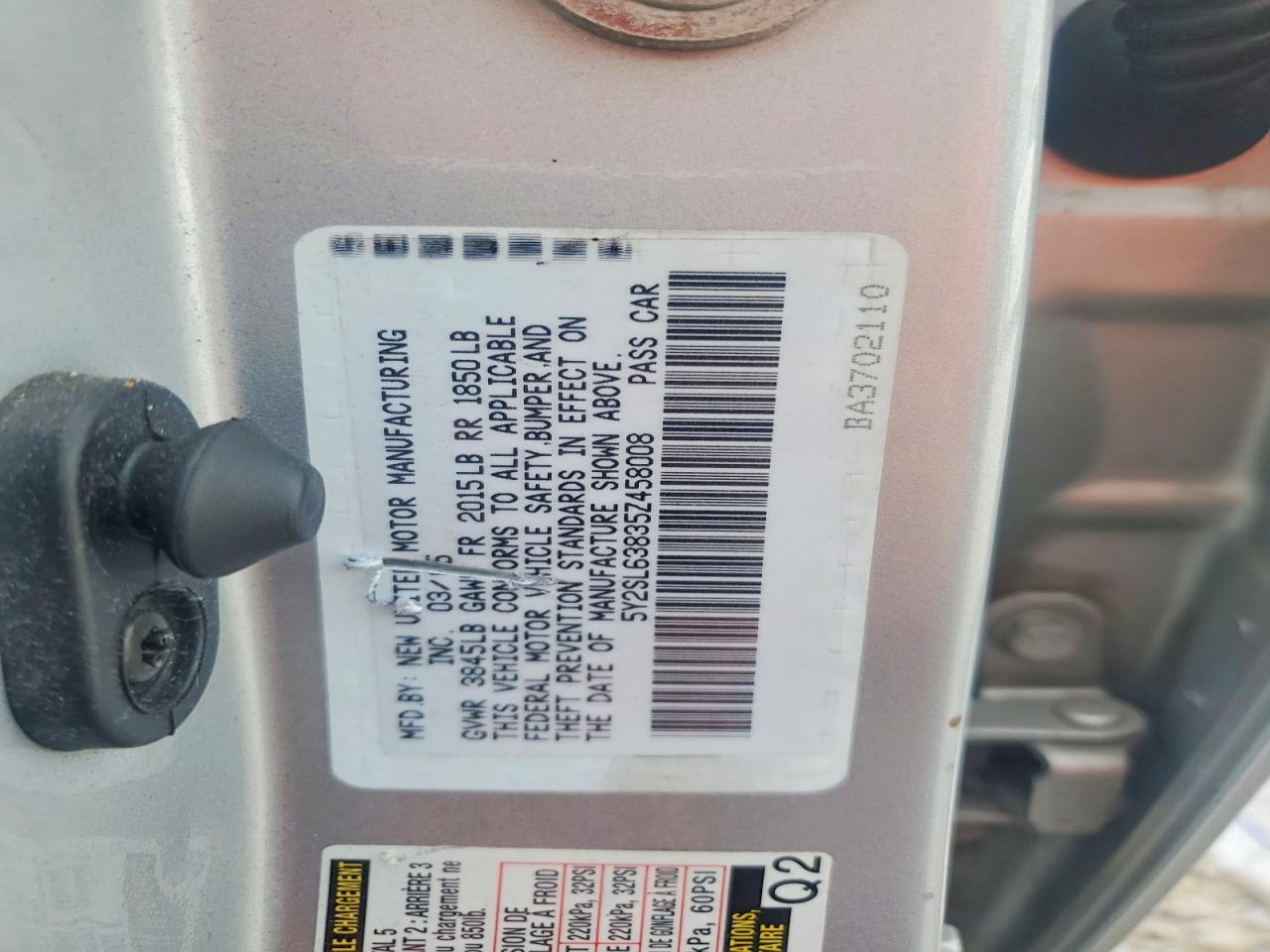 2005 Pontiac Vibe Silver vin: 5Y2SL63835Z458008