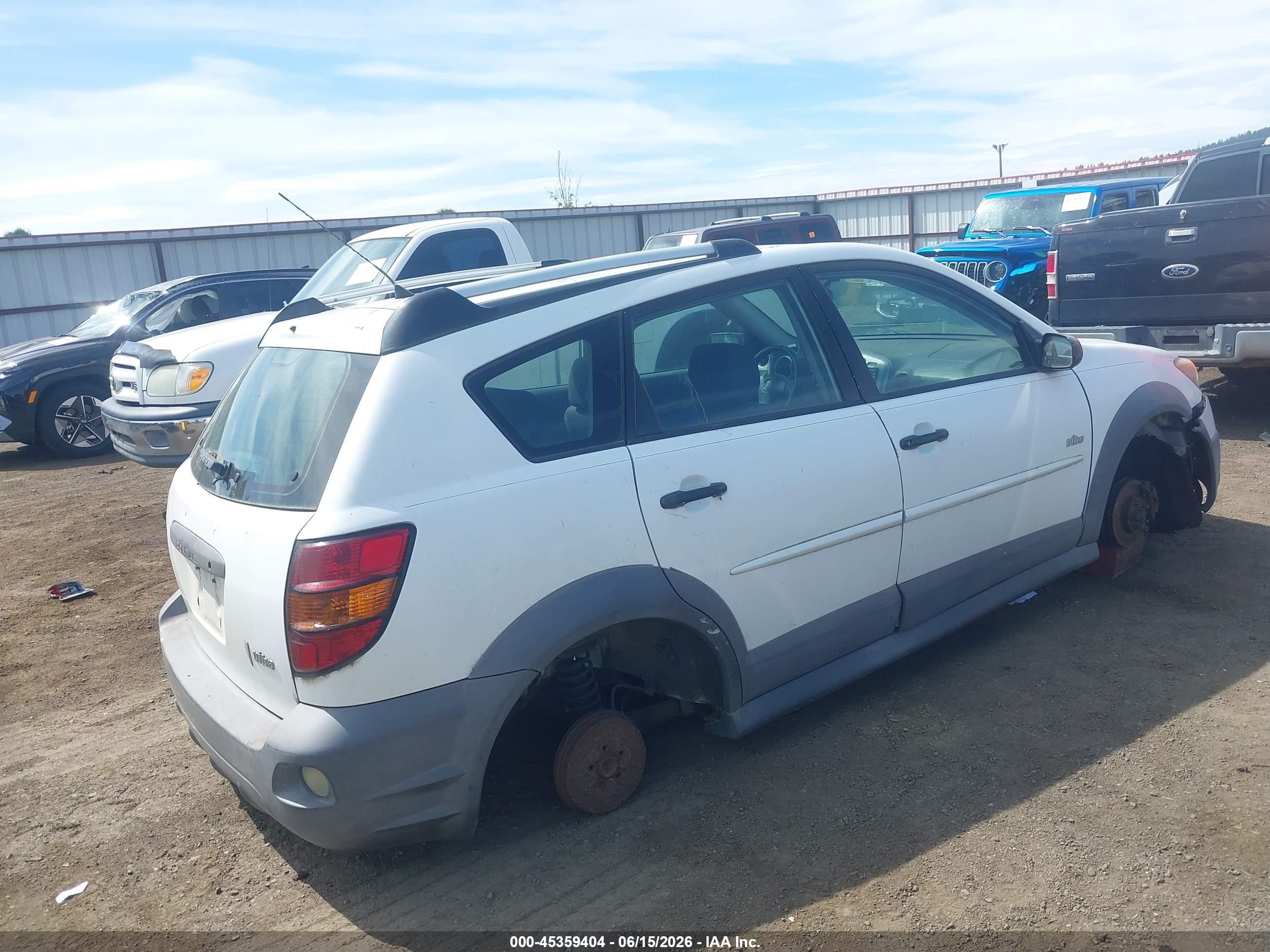2005 Pontiac Vibe   White vin: 5Y2SL63835Z464312