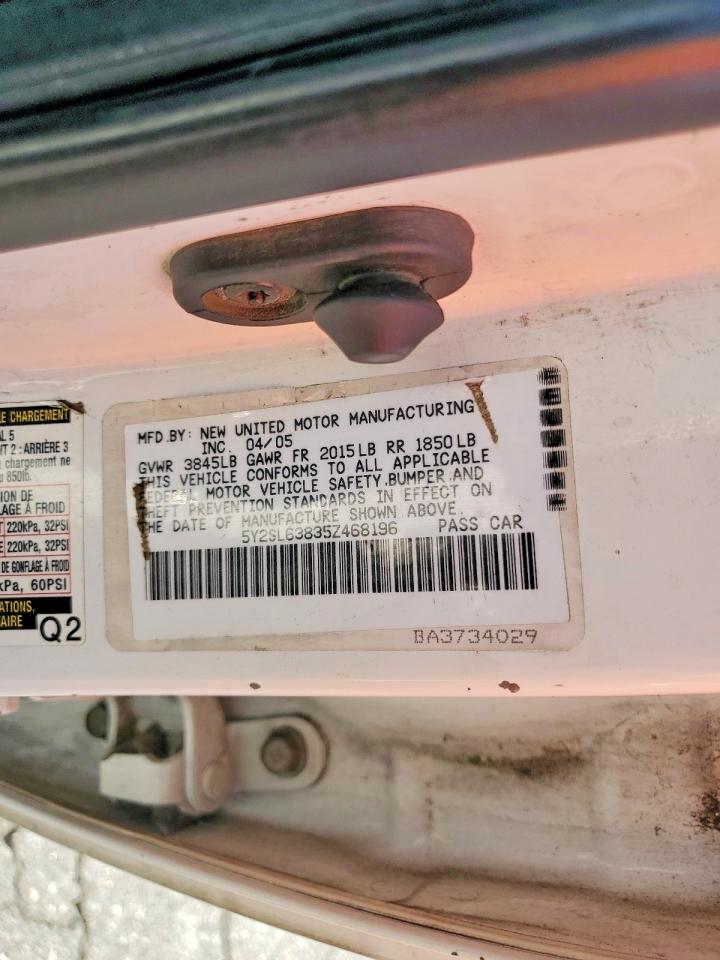 2005 Pontiac Vibe White vin: 5Y2SL63835Z468196