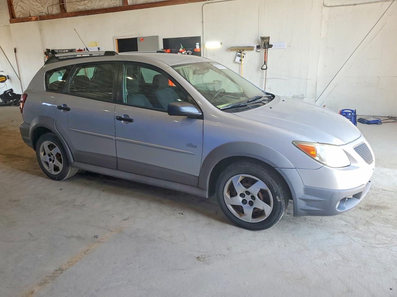 2005 Pontiac Vibe Silver vin: 5Y2SL63835Z483023