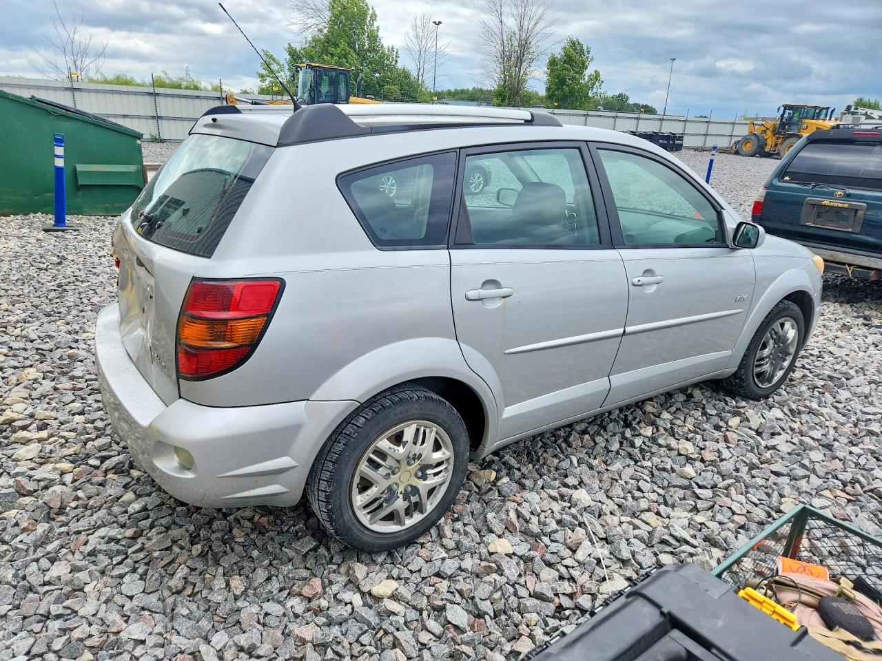 2005 Pontiac Vibe Silver vin: 5Y2SL63845Z423350