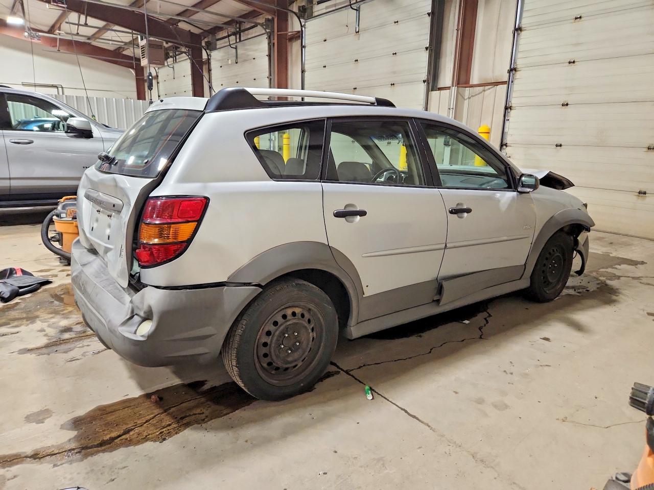 2005 Pontiac Vibe Silver vin: 5Y2SL63845Z438379