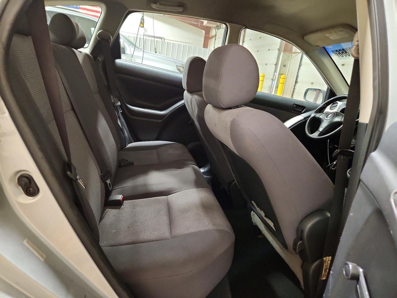 2005 Pontiac Vibe Silver vin: 5Y2SL63845Z438379