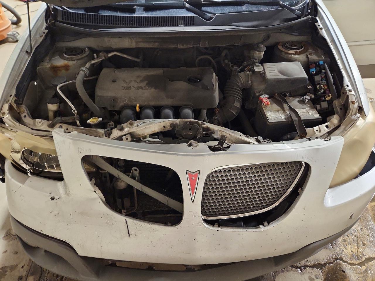 2005 Pontiac Vibe Silver vin: 5Y2SL63845Z438379
