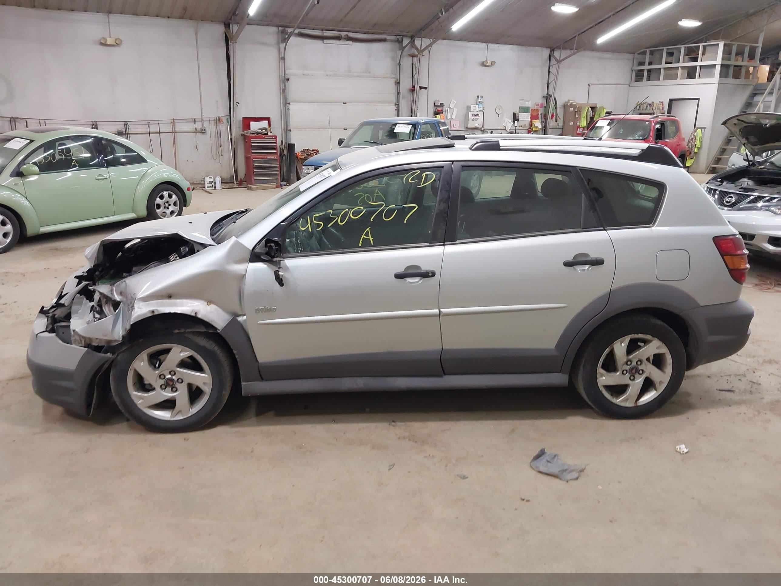 2005 Pontiac Vibe   Silver vin: 5Y2SL63845Z450001