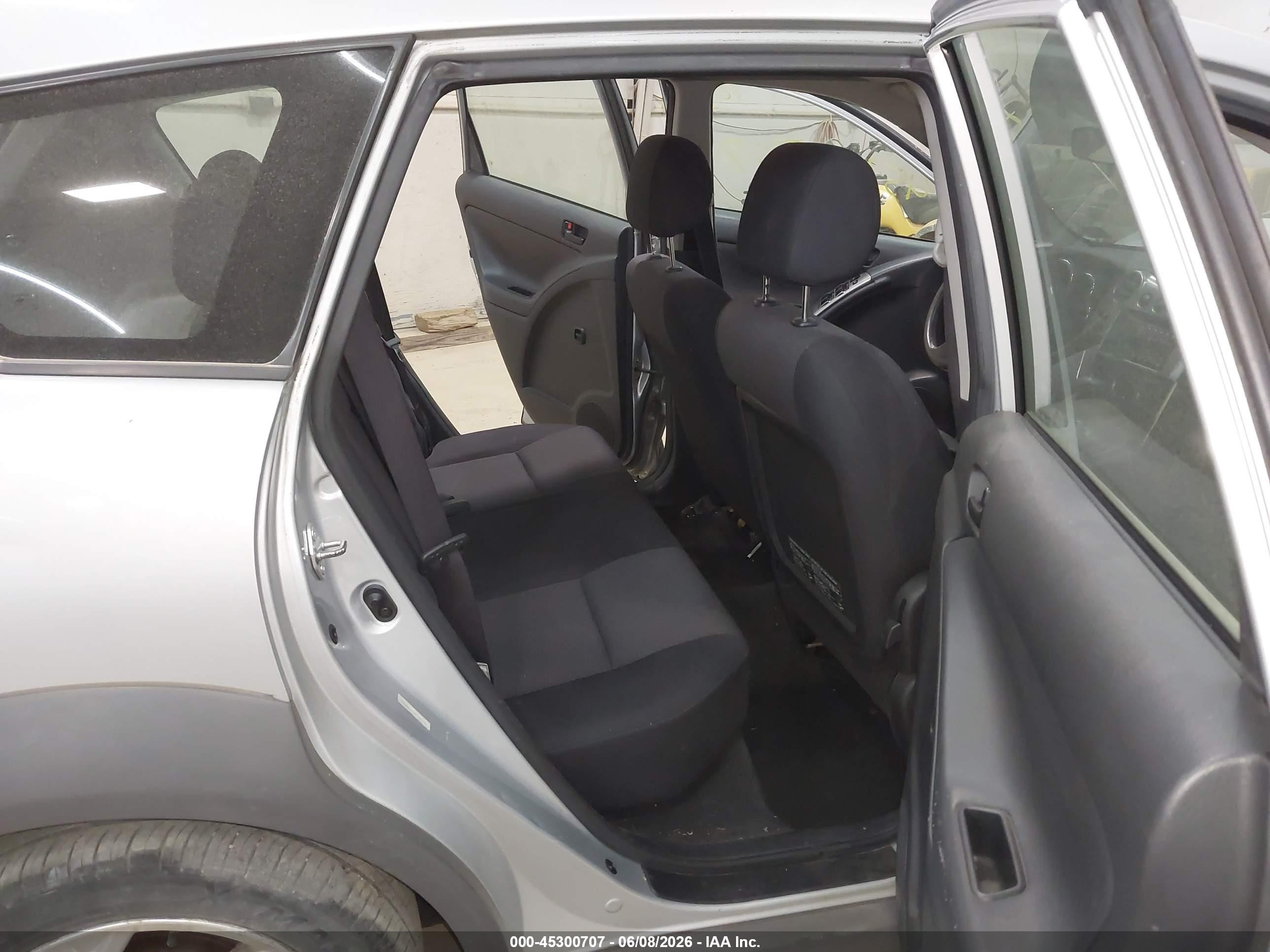 2005 Pontiac Vibe   Silver vin: 5Y2SL63845Z450001