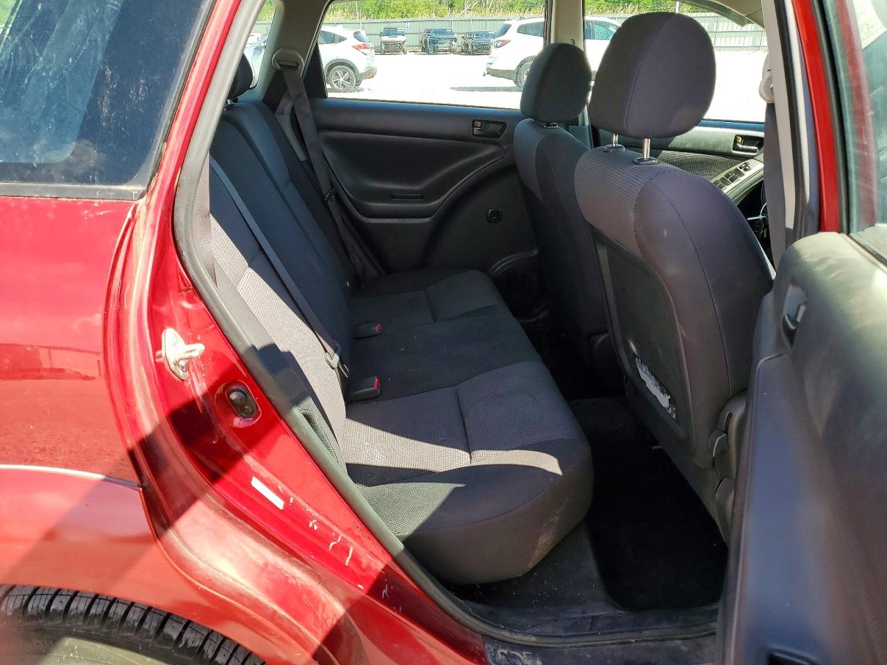 2005 Pontiac Vibe Red vin: 5Y2SL63845Z460334