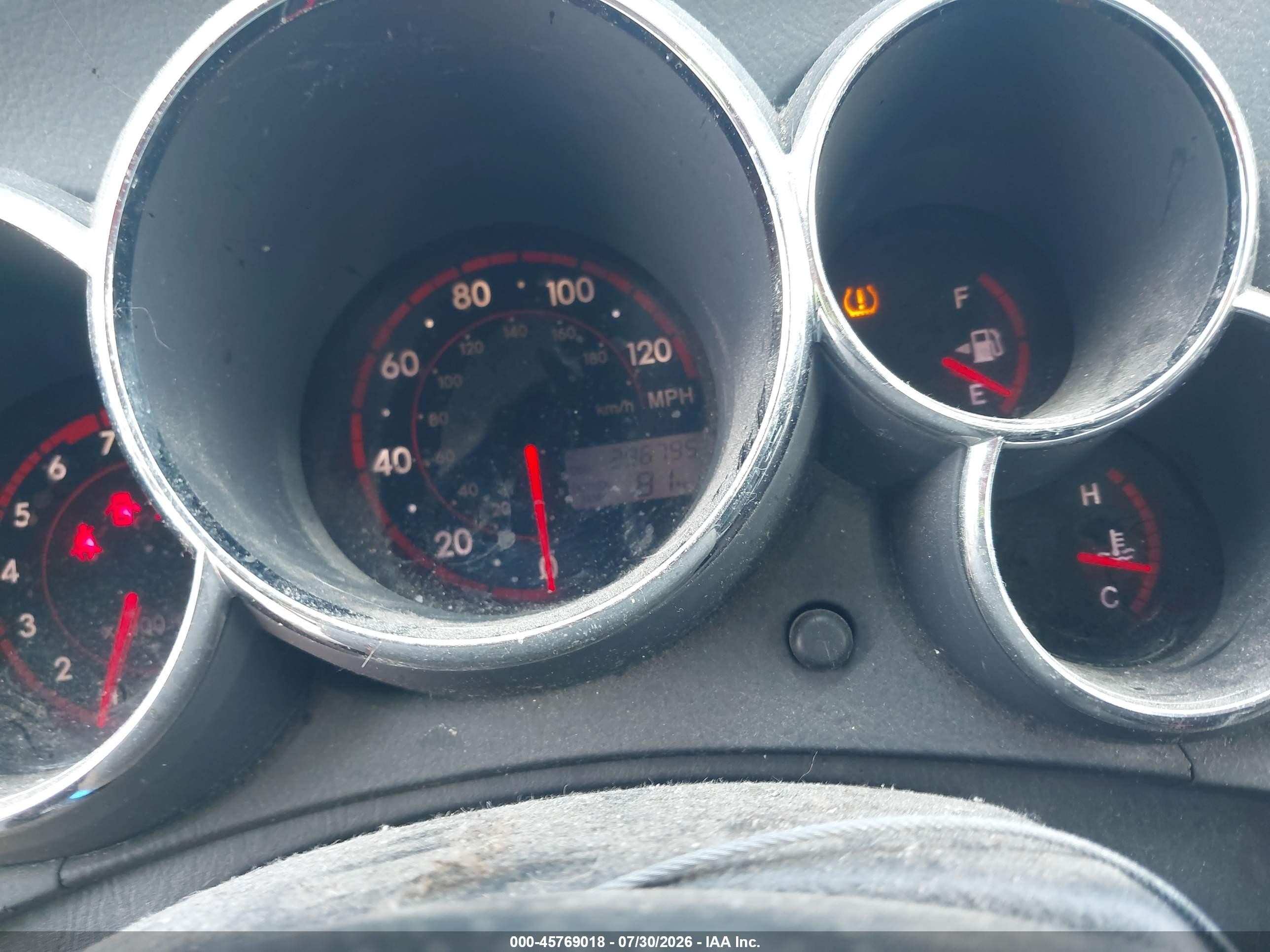 2005 Pontiac Vibe   Silver vin: 5Y2SL63845Z473469