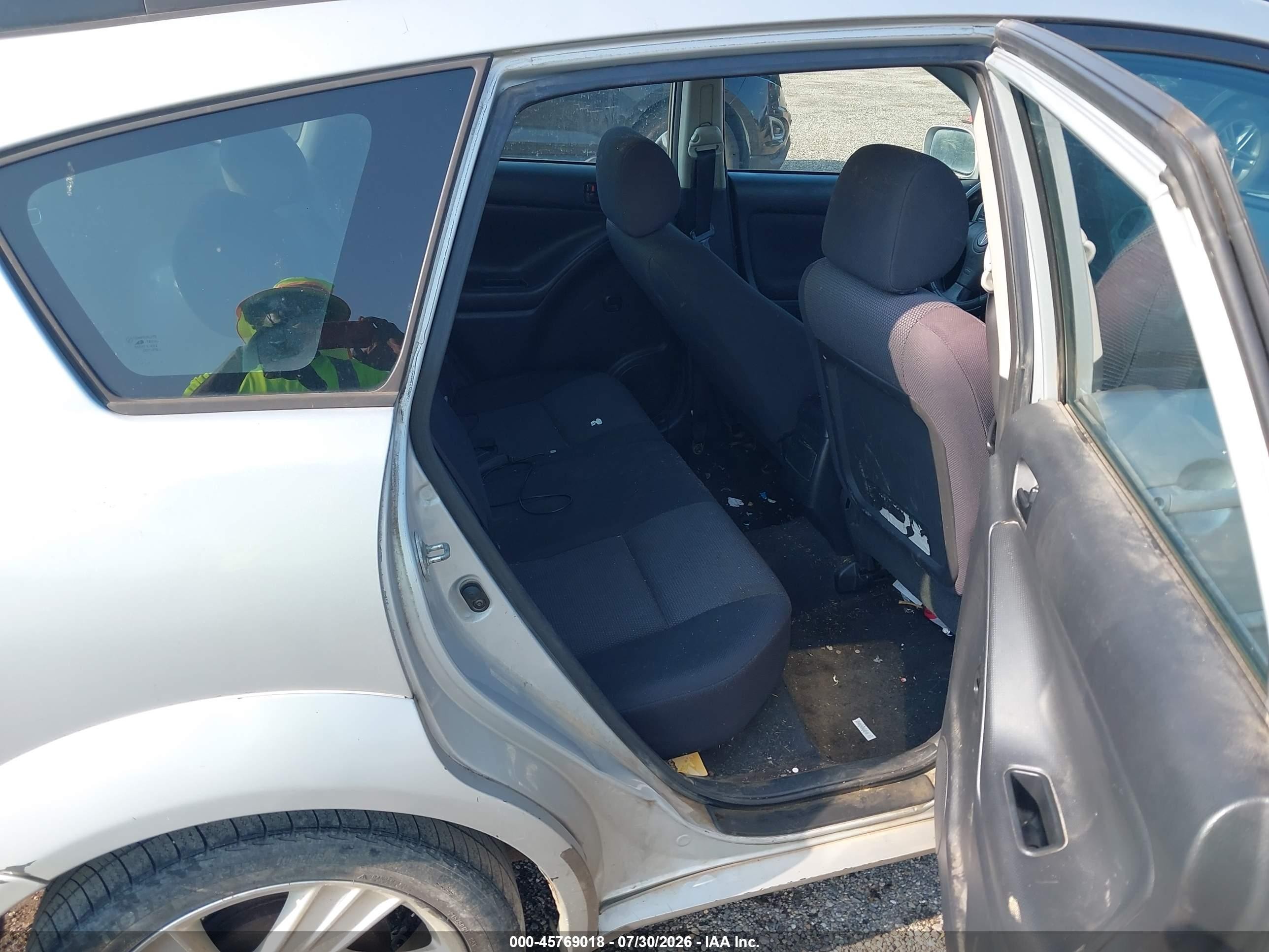 2005 Pontiac Vibe   Silver vin: 5Y2SL63845Z473469