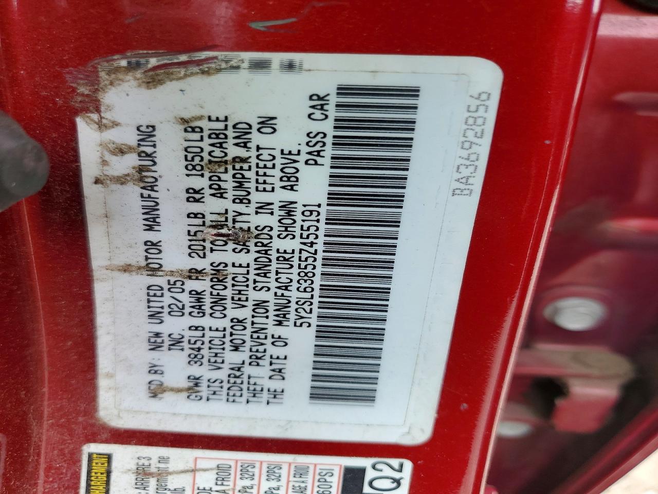 2005 Pontiac Vibe Red vin: 5Y2SL63855Z455191