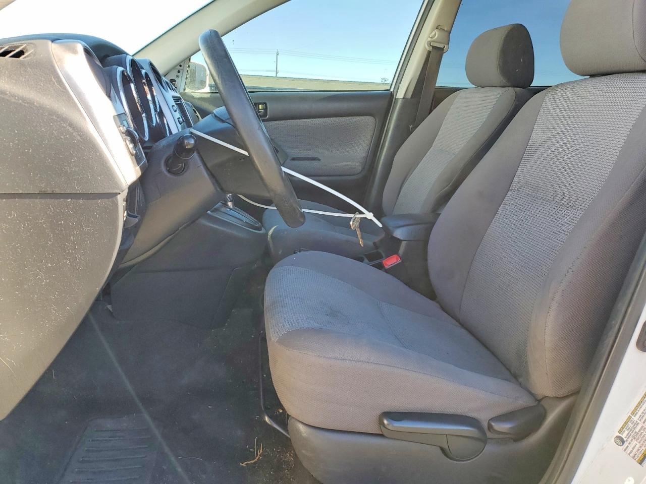 2005 Pontiac Vibe White vin: 5Y2SL63855Z465638