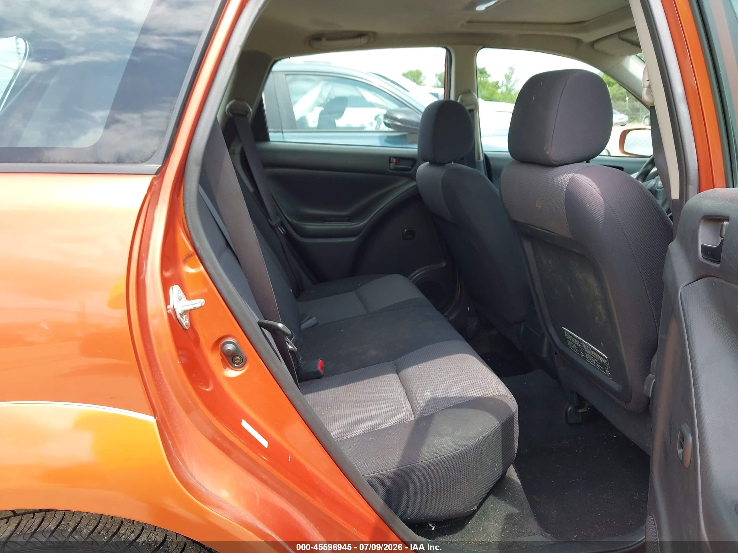 2005 Pontiac Vibe Orange vin: 5Y2SL63855Z472833
