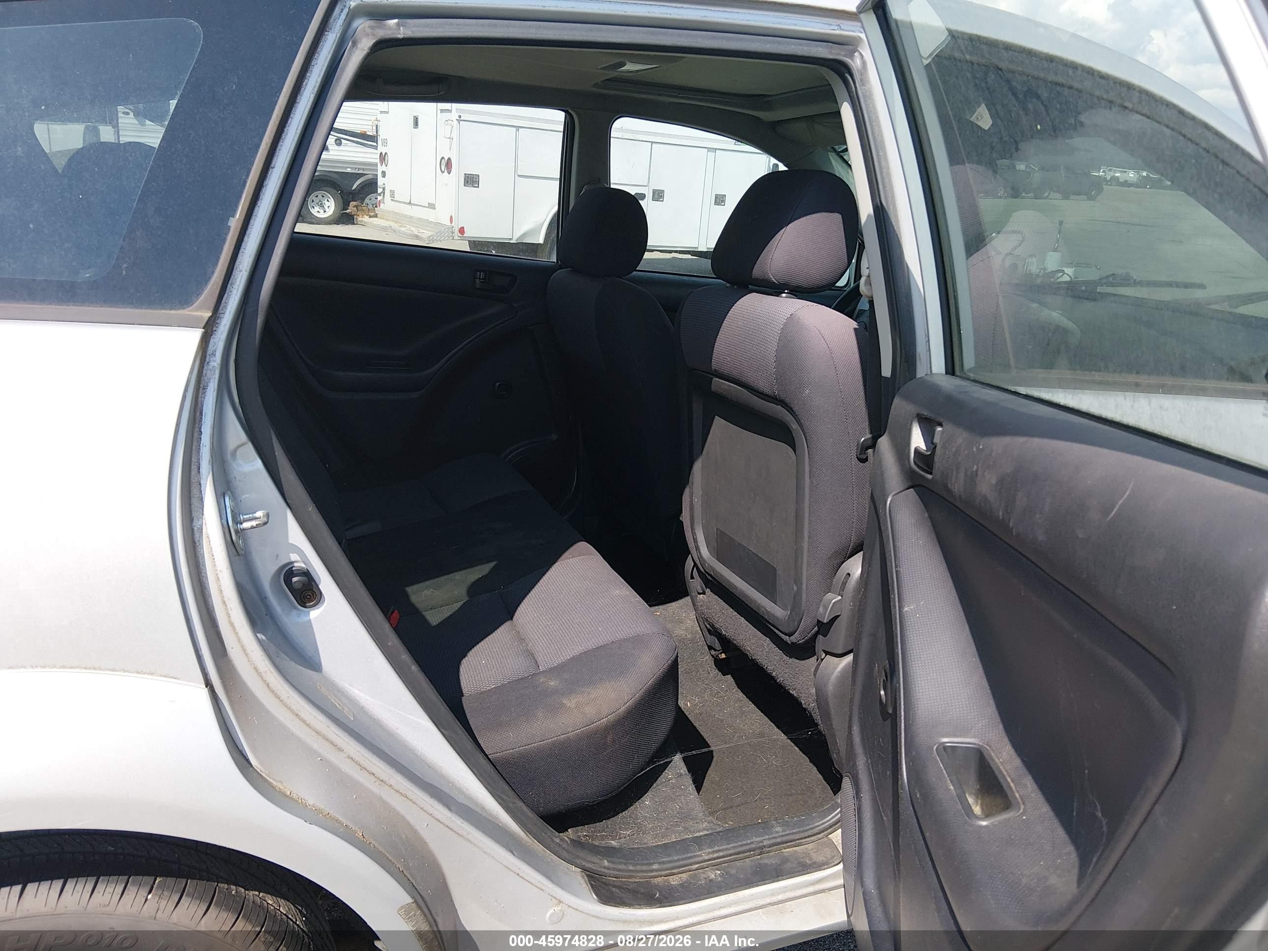 2005 Pontiac Vibe Silver vin: 5Y2SL63865Z408042