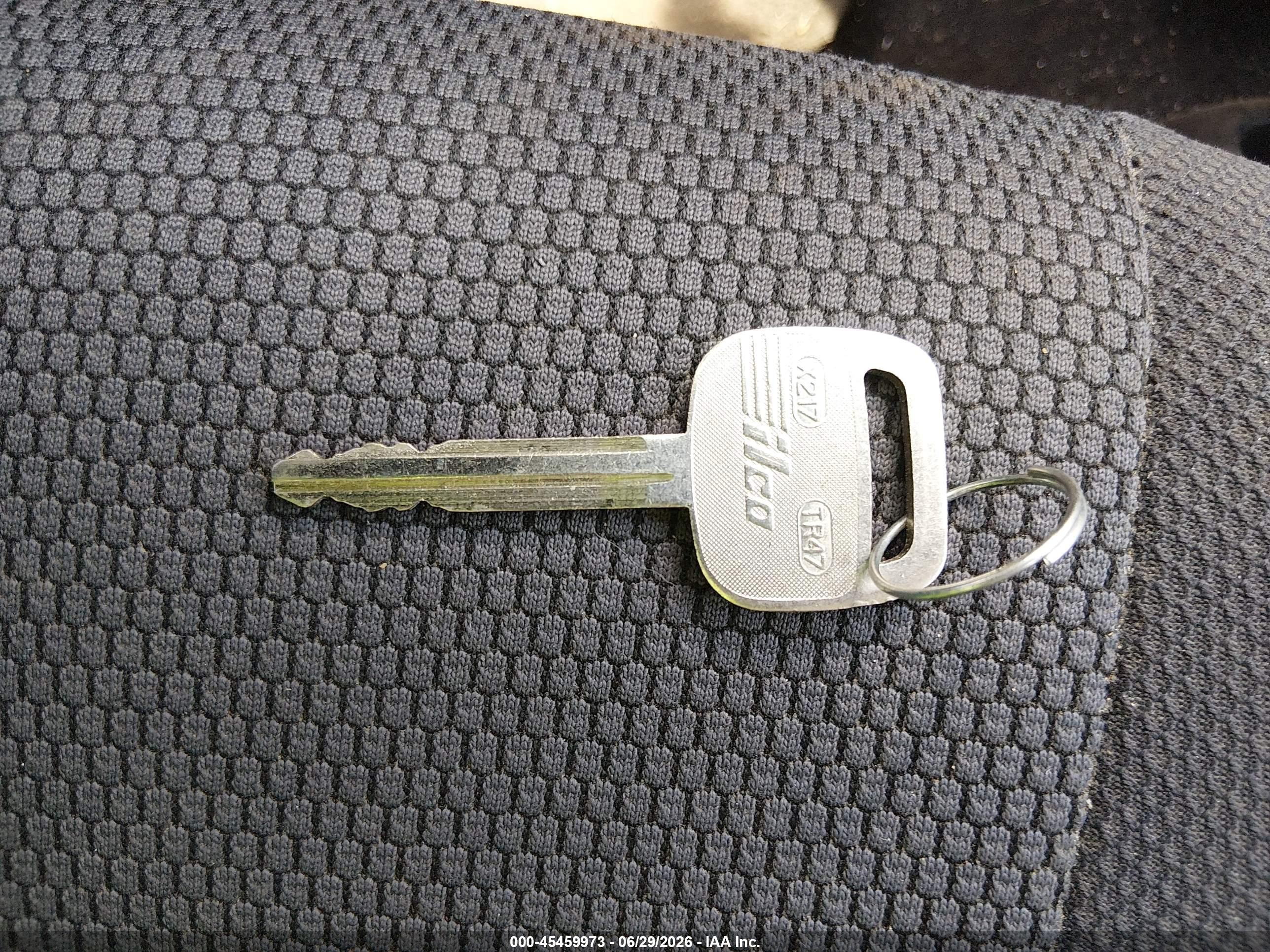 2005 Pontiac Vibe   Silver vin: 5Y2SL63865Z431675