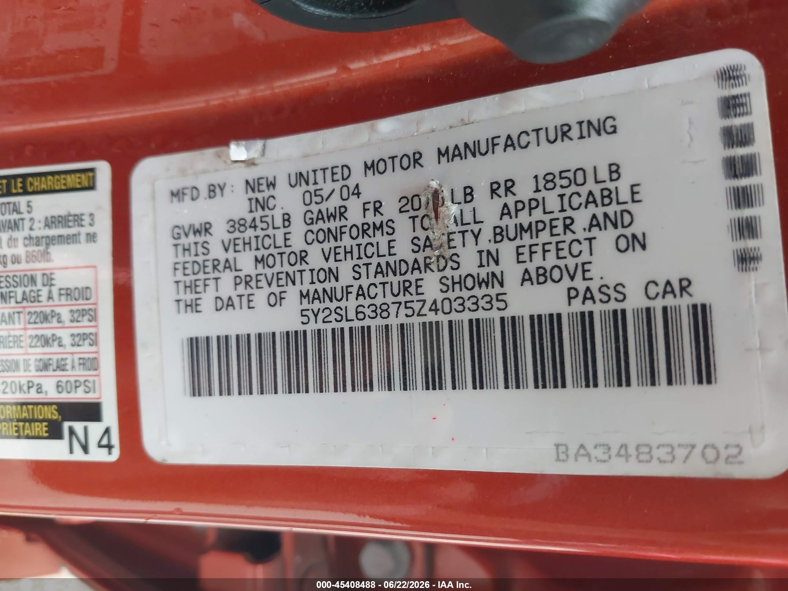 2005 Pontiac Vibe   Orange vin: 5Y2SL63875Z403335