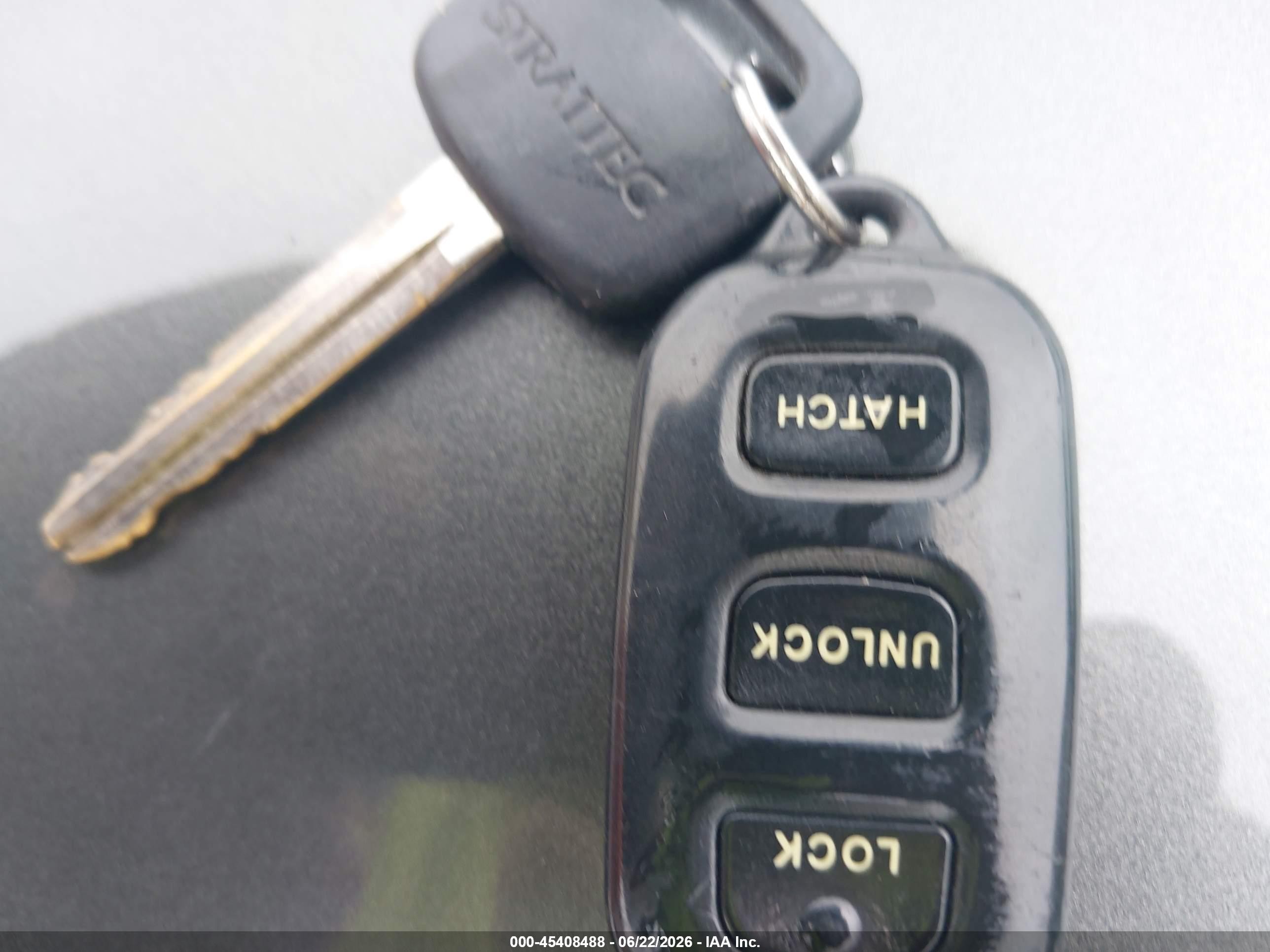 2005 Pontiac Vibe   Orange vin: 5Y2SL63875Z403335