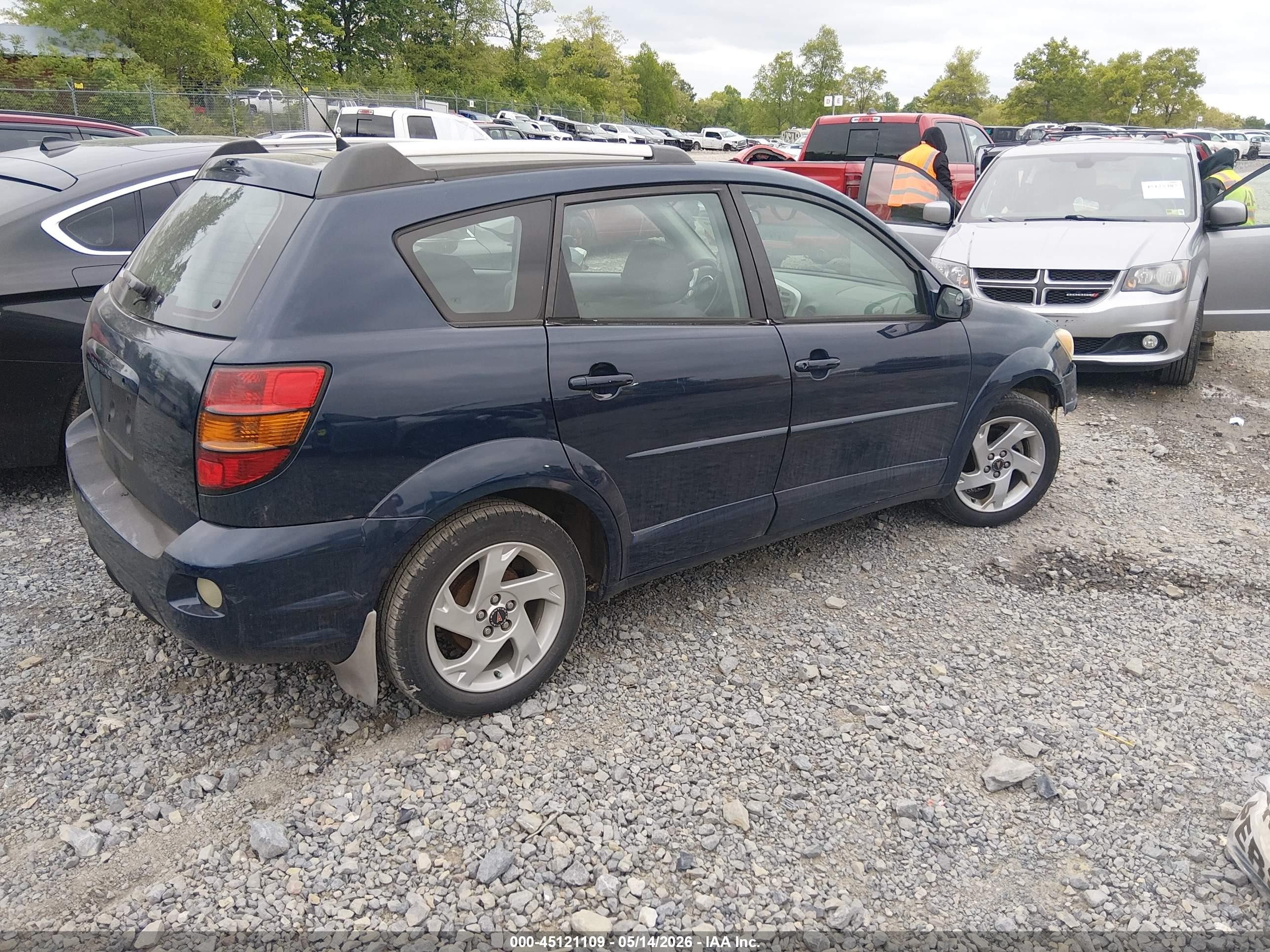 2005 Pontiac Vibe   Blue vin: 5Y2SL63875Z405750