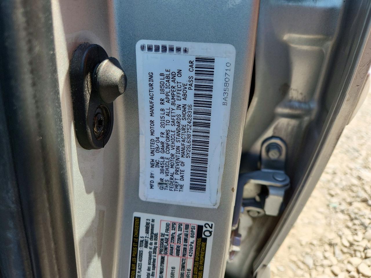 2005 Pontiac Vibe Silver vin: 5Y2SL63875Z428316