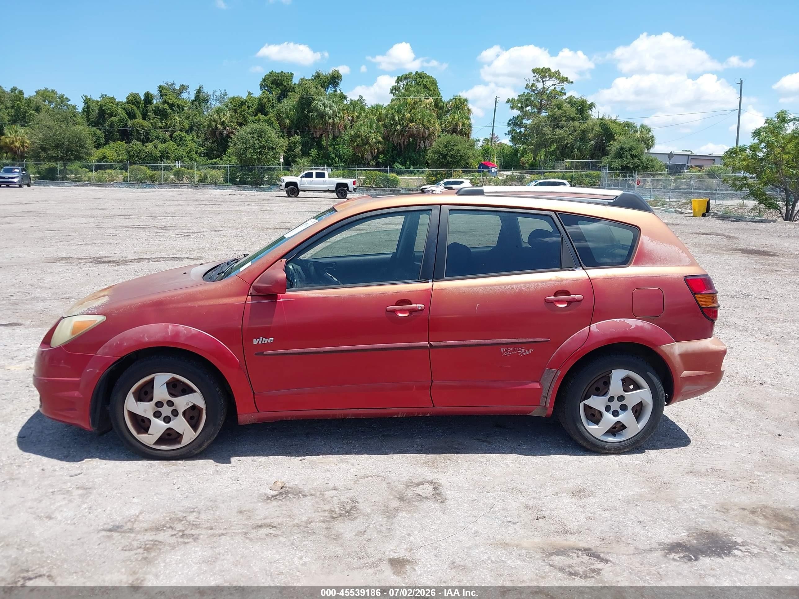 2005 Pontiac Vibe   Красный vin: 5Y2SL63875Z439350