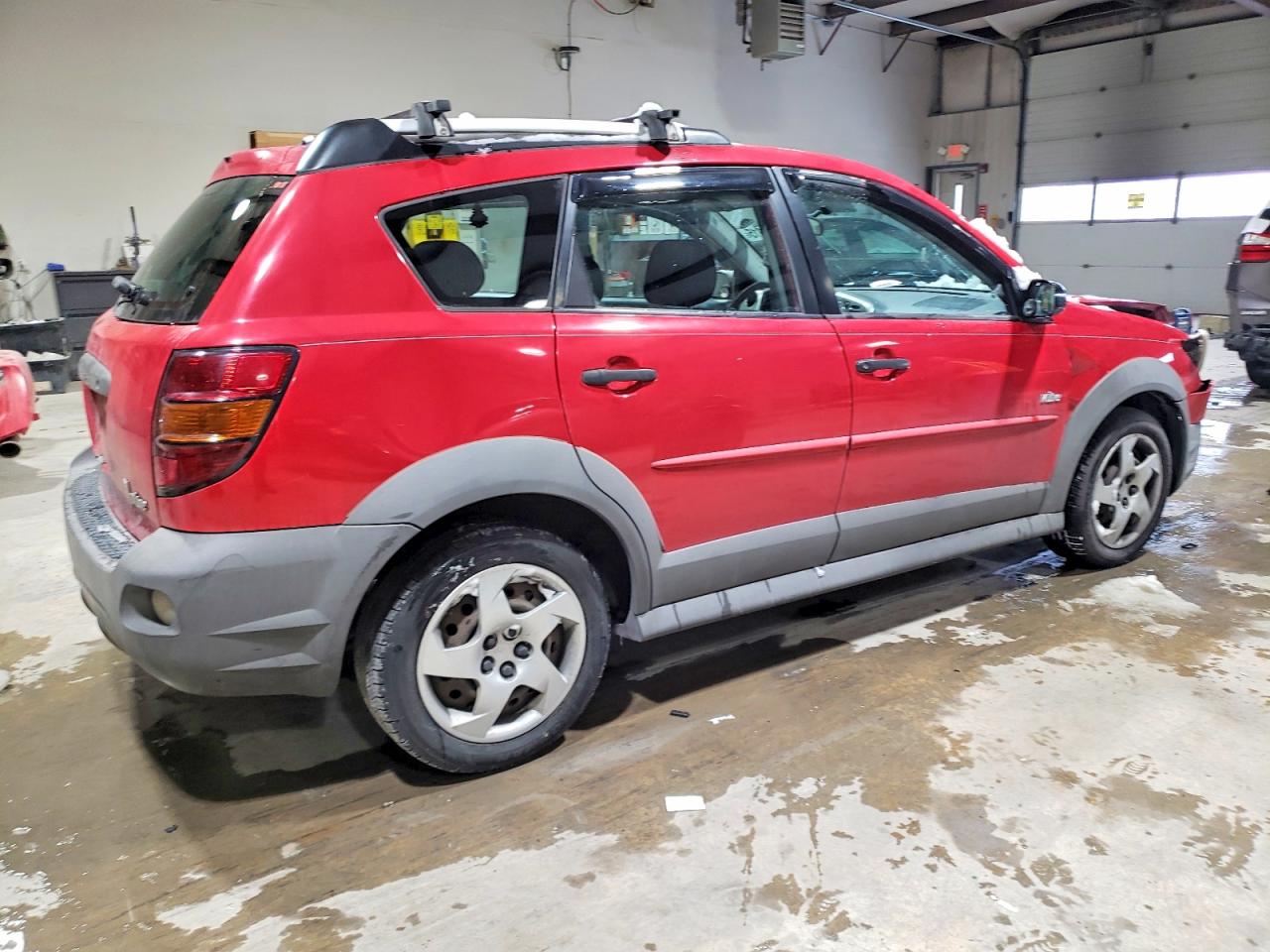 2005 Pontiac Vibe Red vin: 5Y2SL63875Z455127