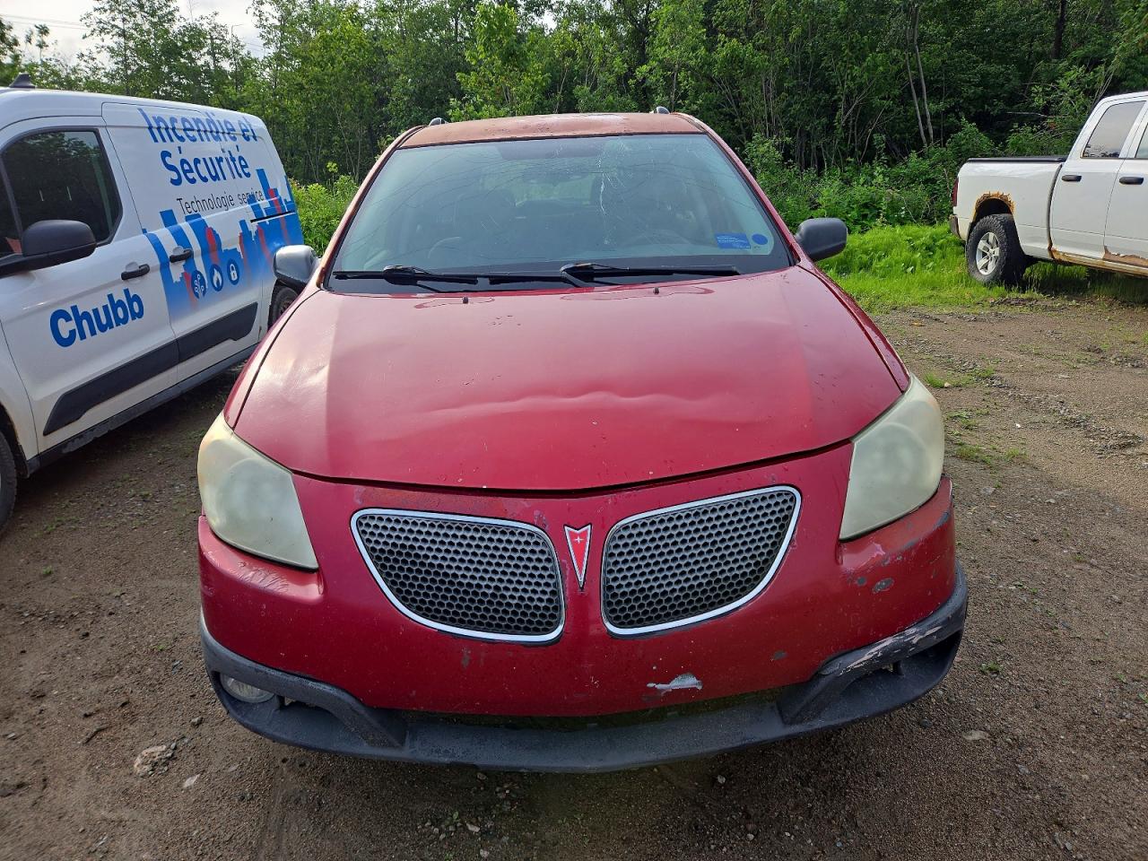 2005 Pontiac Vibe Red vin: 5Y2SL63875Z456536