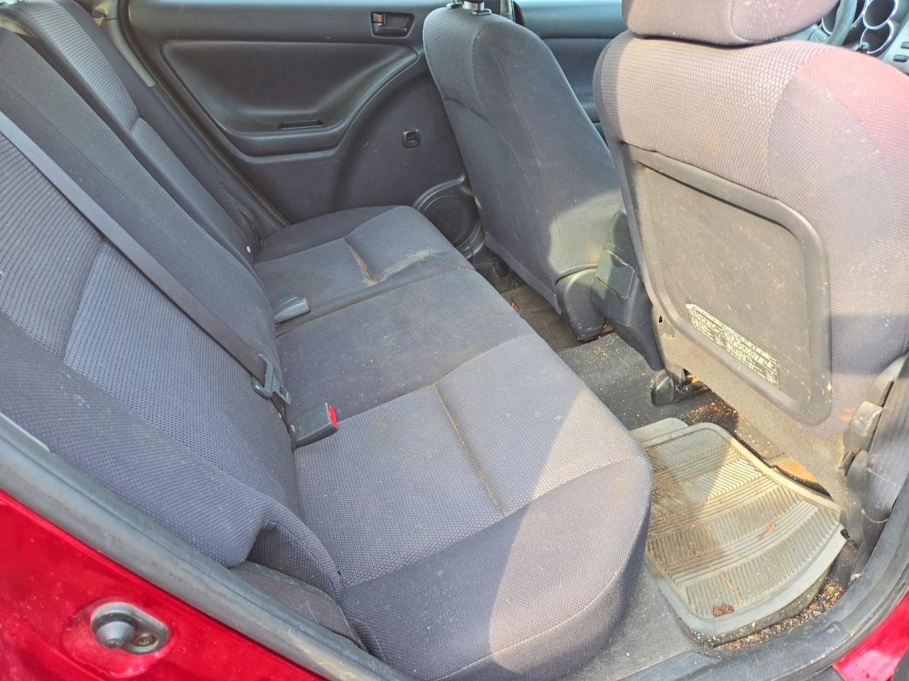 2005 Pontiac Vibe Red vin: 5Y2SL63875Z456536