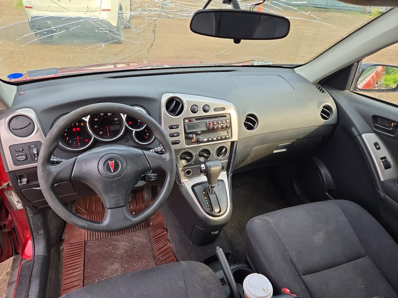 2005 Pontiac Vibe Red vin: 5Y2SL63875Z456536