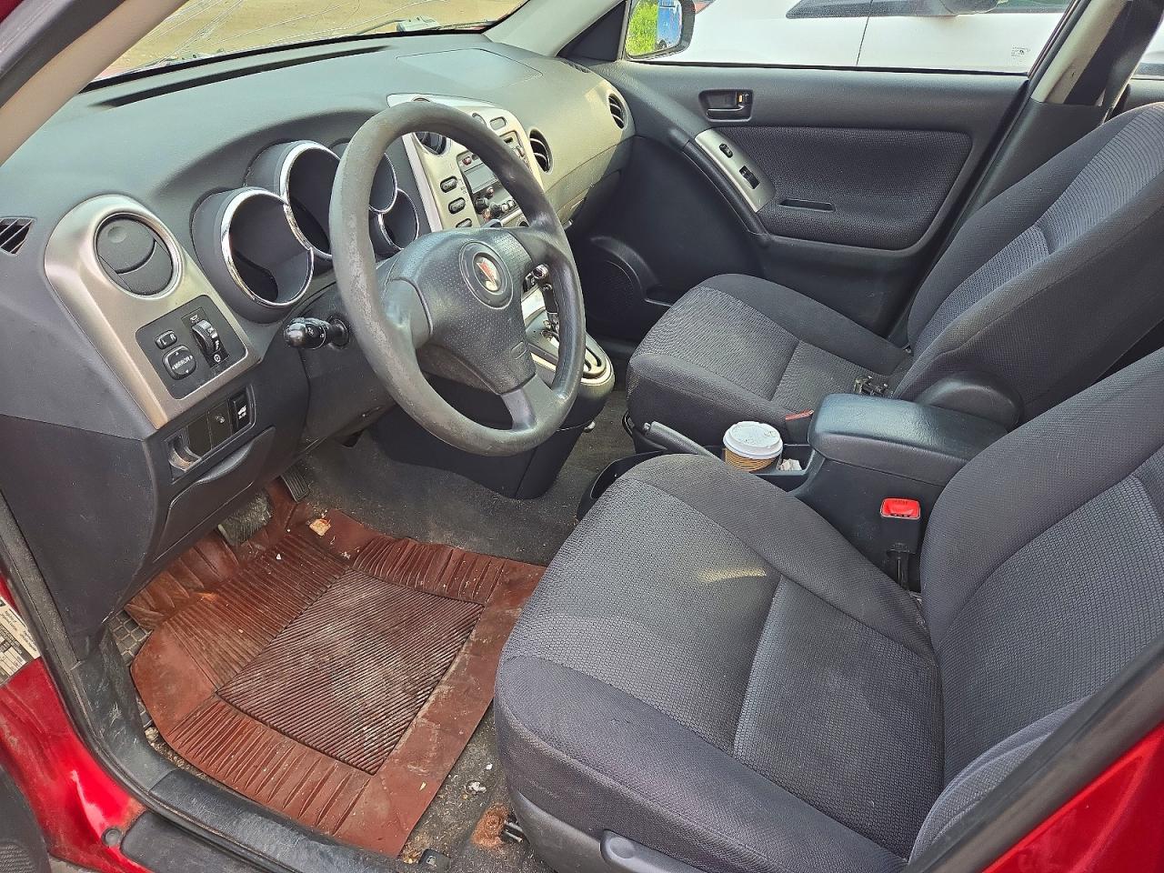 2005 Pontiac Vibe Red vin: 5Y2SL63875Z456536