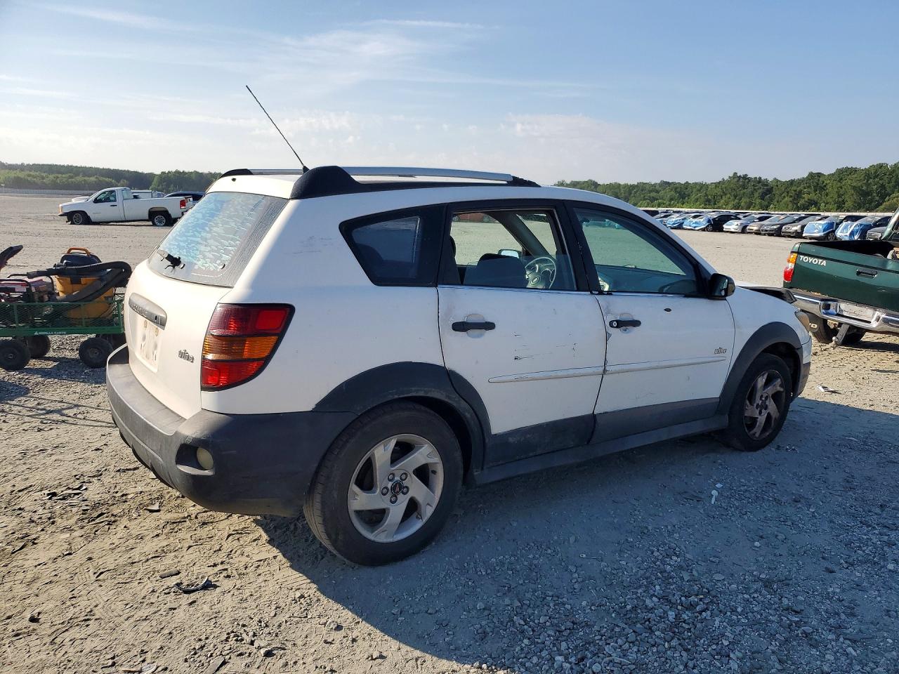 2005 Pontiac Vibe White vin: 5Y2SL63885Z455444