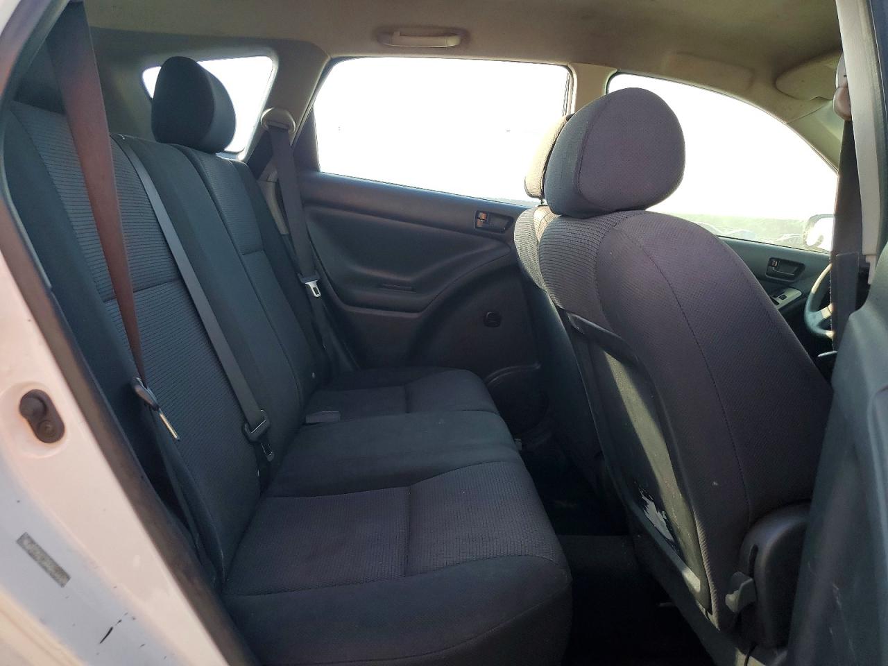 2005 Pontiac Vibe White vin: 5Y2SL63885Z455444