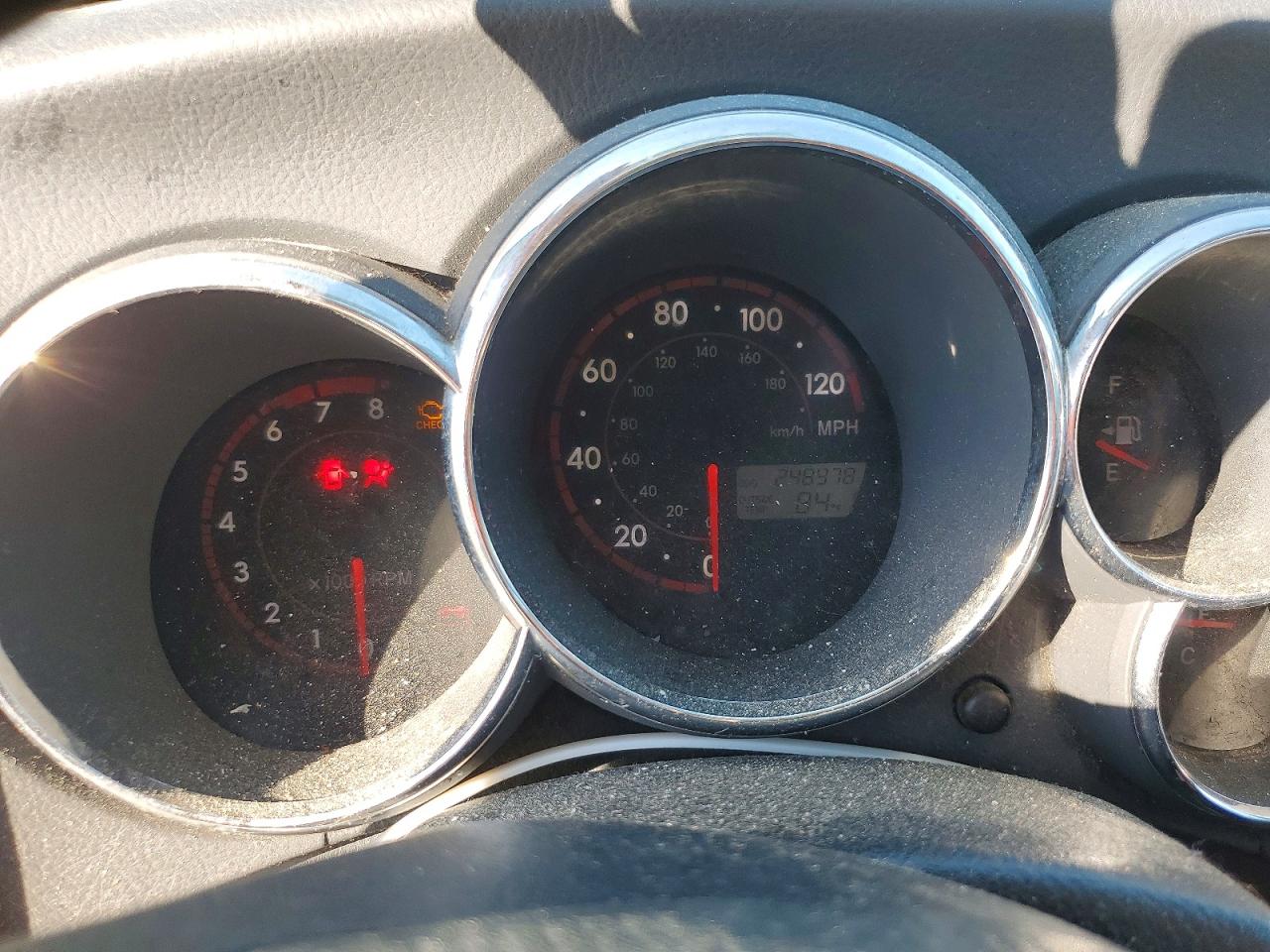 2005 Pontiac Vibe White vin: 5Y2SL63885Z455444