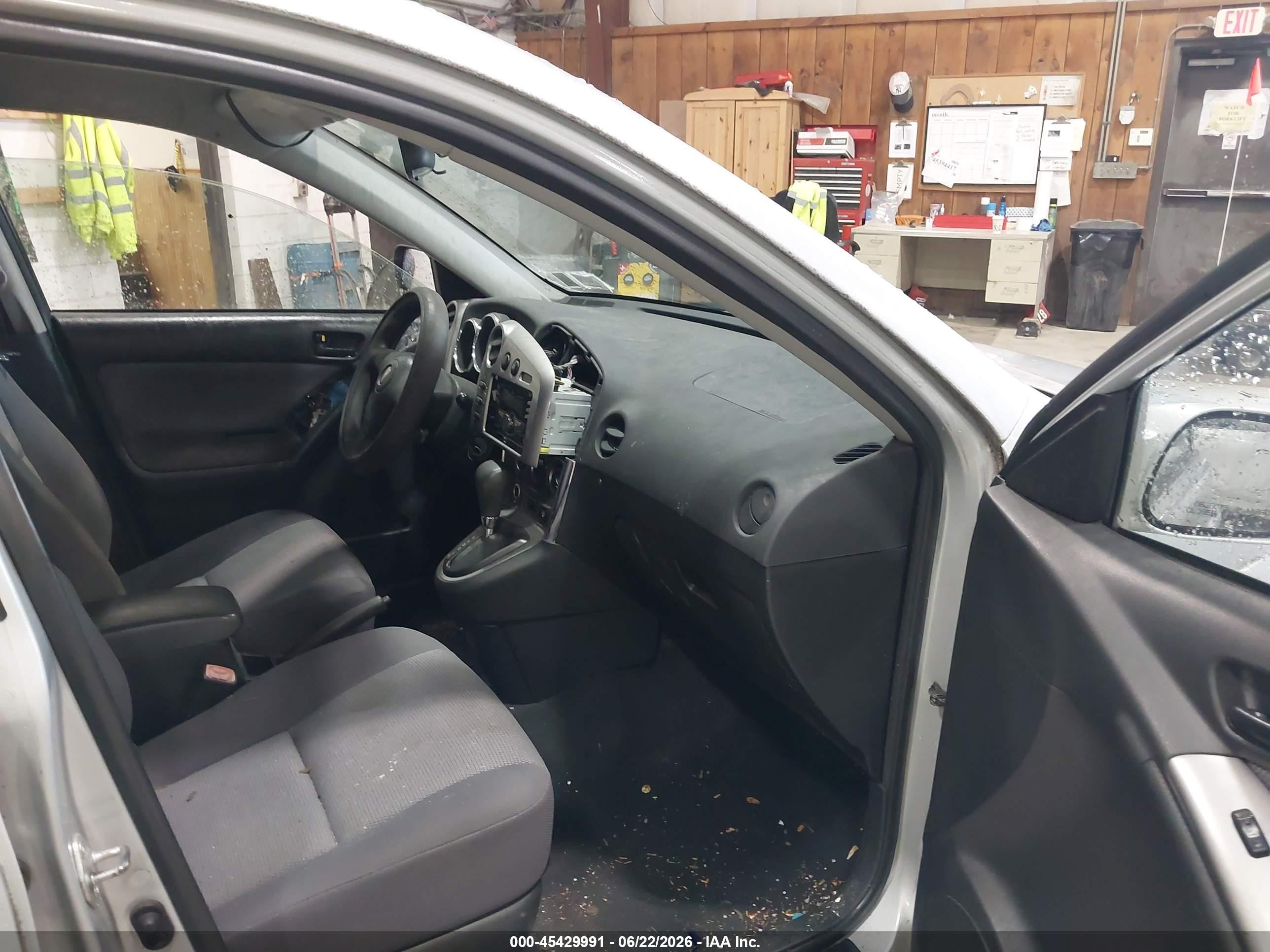 2005 Pontiac Vibe   Gray vin: 5Y2SL63895Z420878