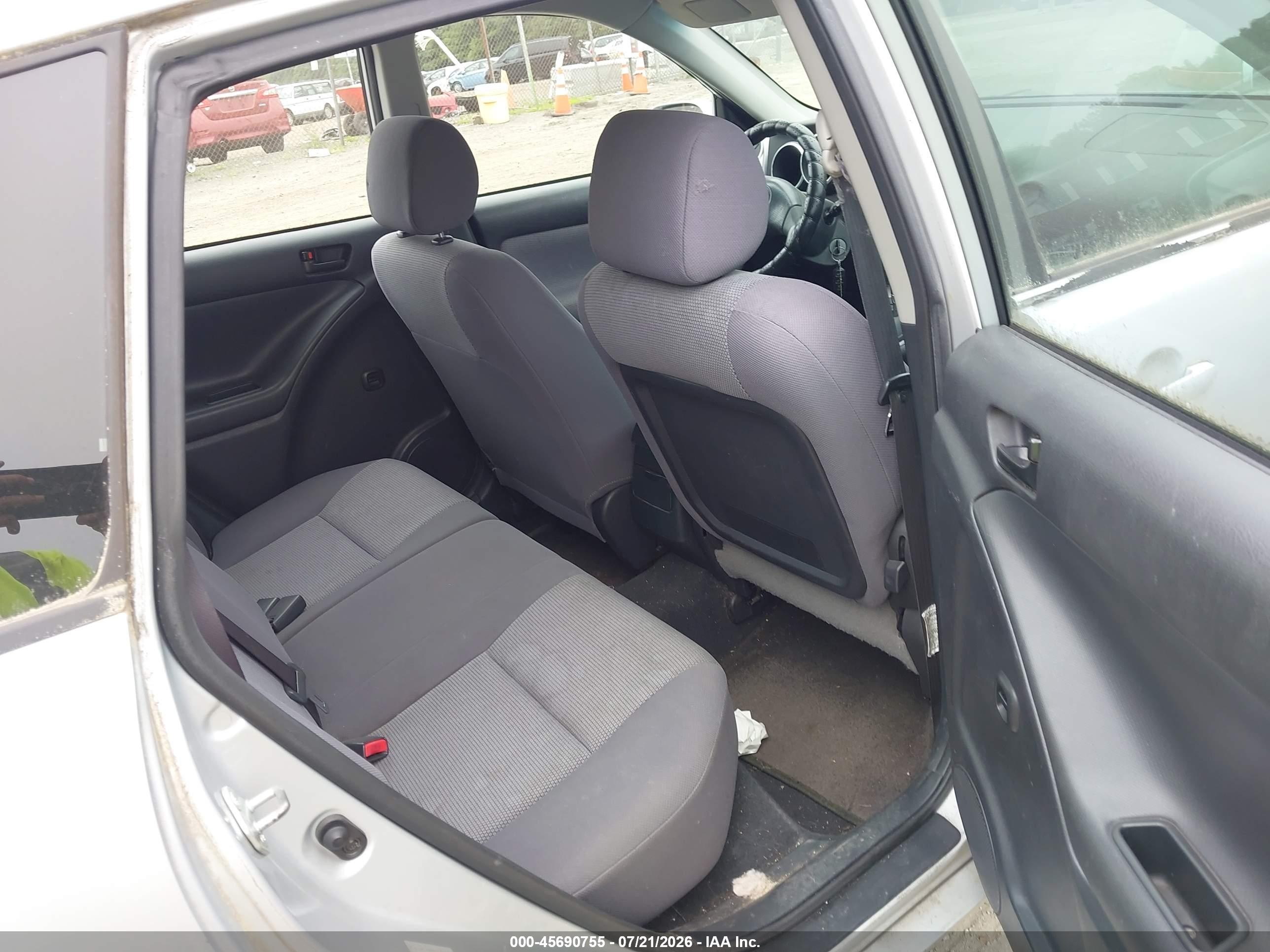 2005 Pontiac Vibe   Silver vin: 5Y2SL63895Z427586