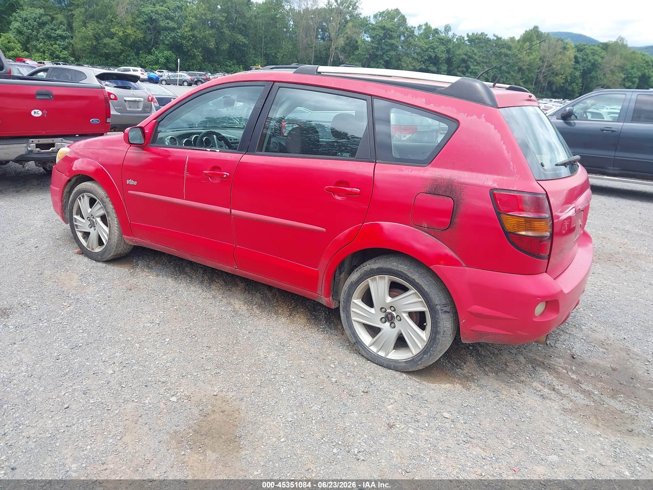 2005 Pontiac Vibe Red vin: 5Y2SL63895Z441794