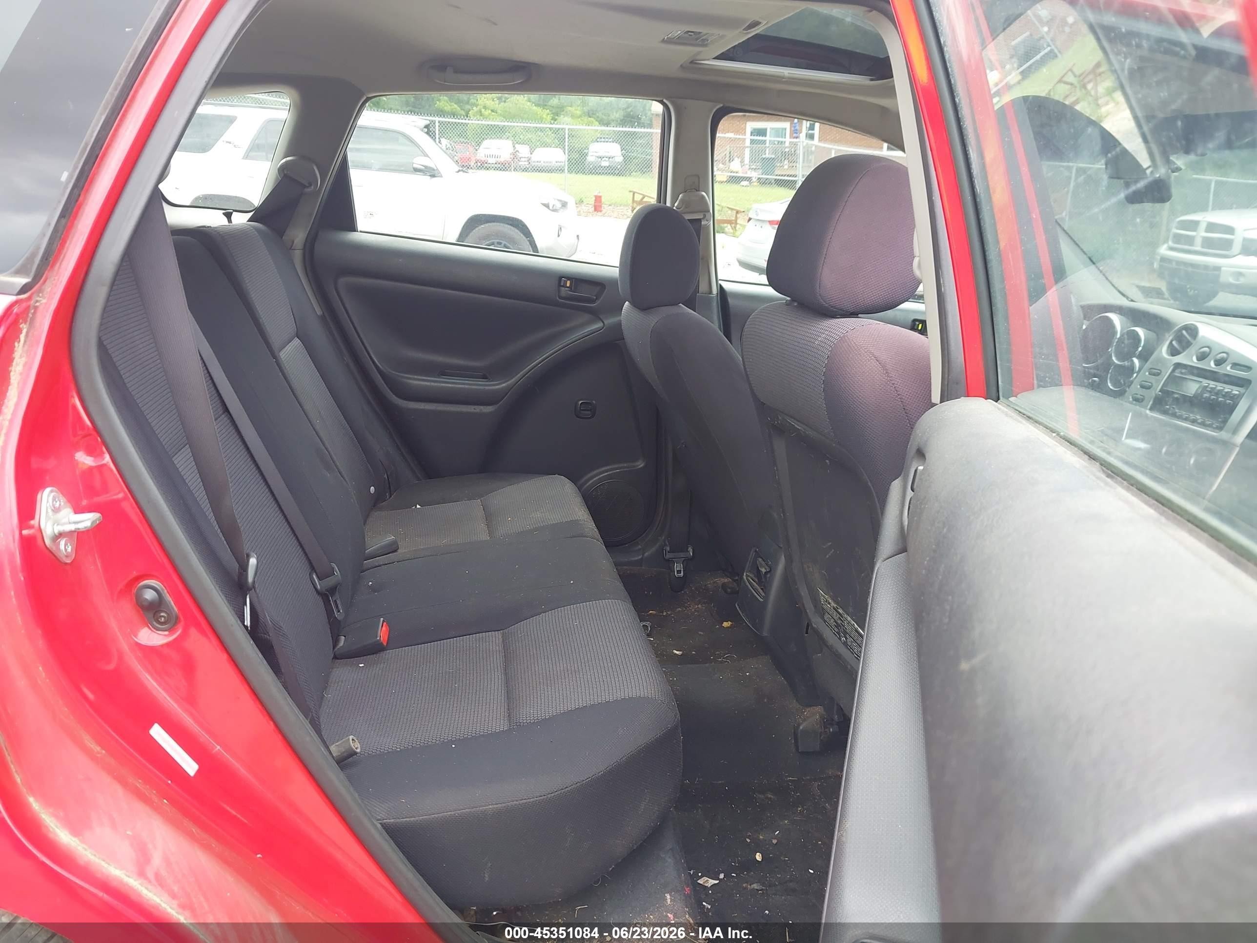 2005 Pontiac Vibe Red vin: 5Y2SL63895Z441794