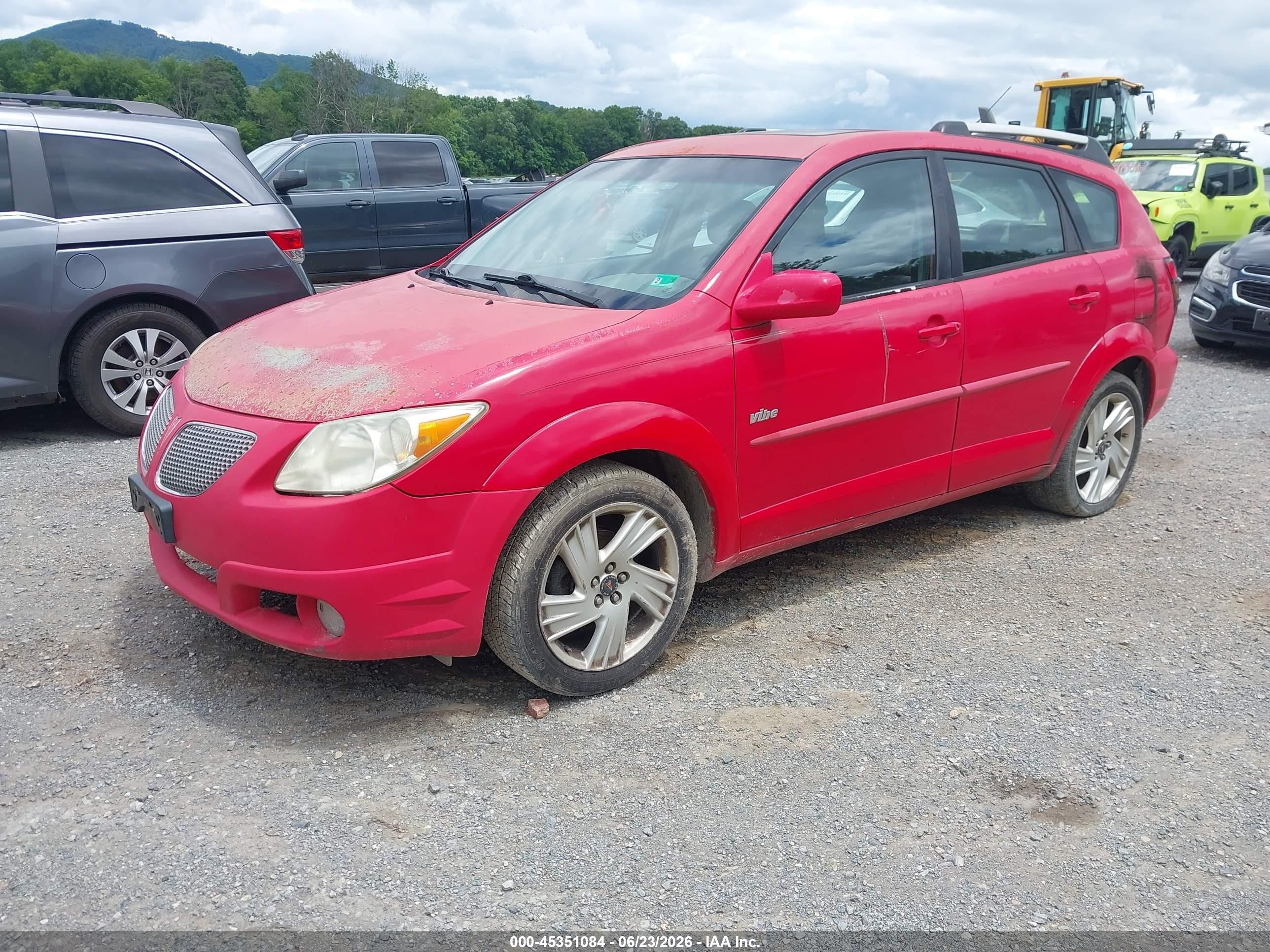 2005 Pontiac Vibe Red vin: 5Y2SL63895Z441794