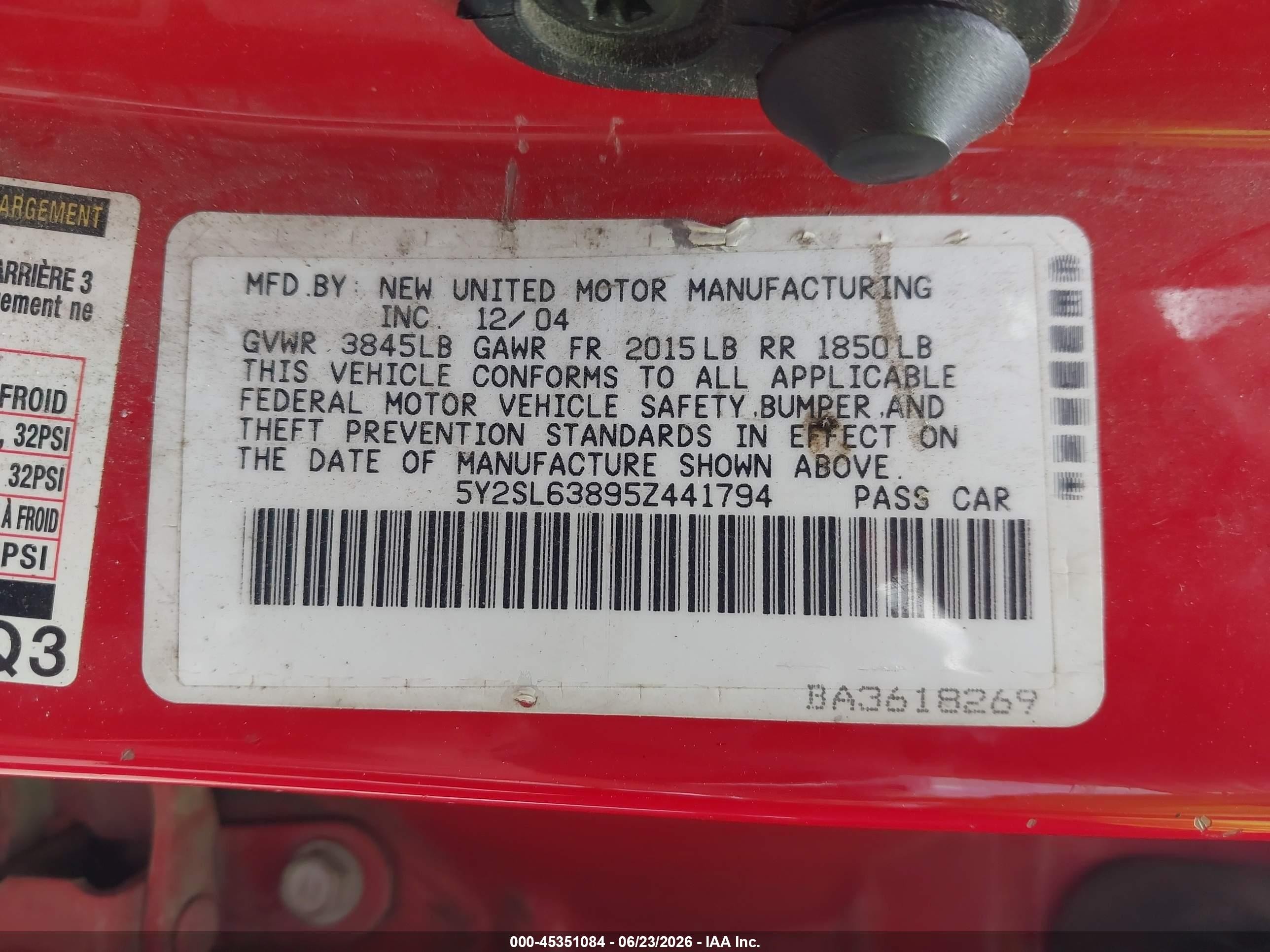 2005 Pontiac Vibe Red vin: 5Y2SL63895Z441794