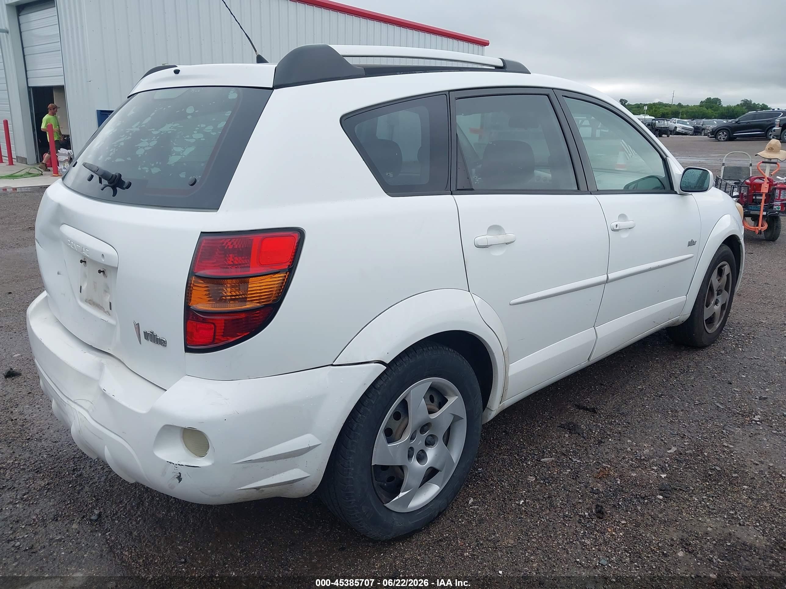 2005 Pontiac Vibe   White vin: 5Y2SL63895Z443058