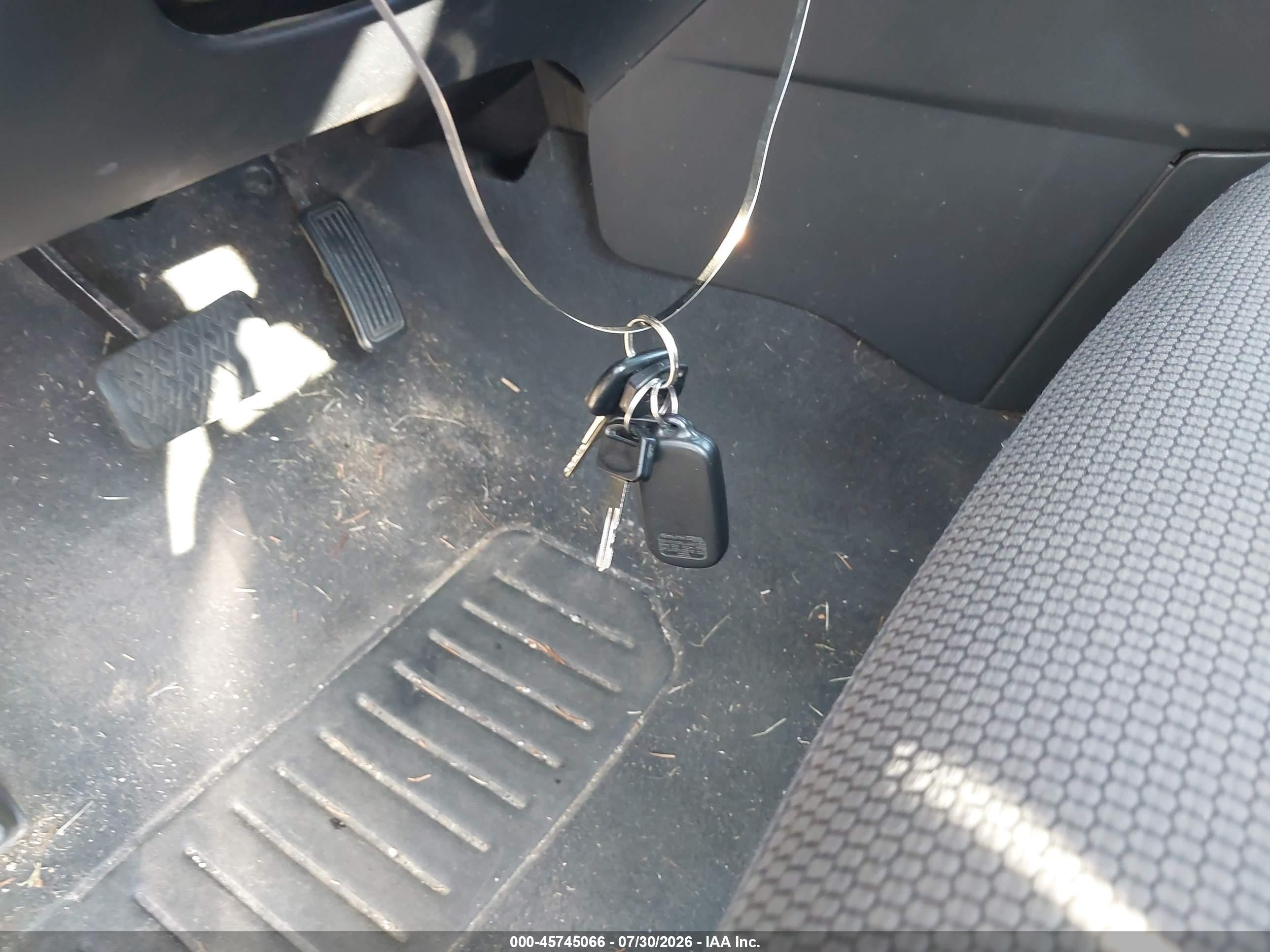 2005 Pontiac Vibe   Gray vin: 5Y2SL638X5Z403166