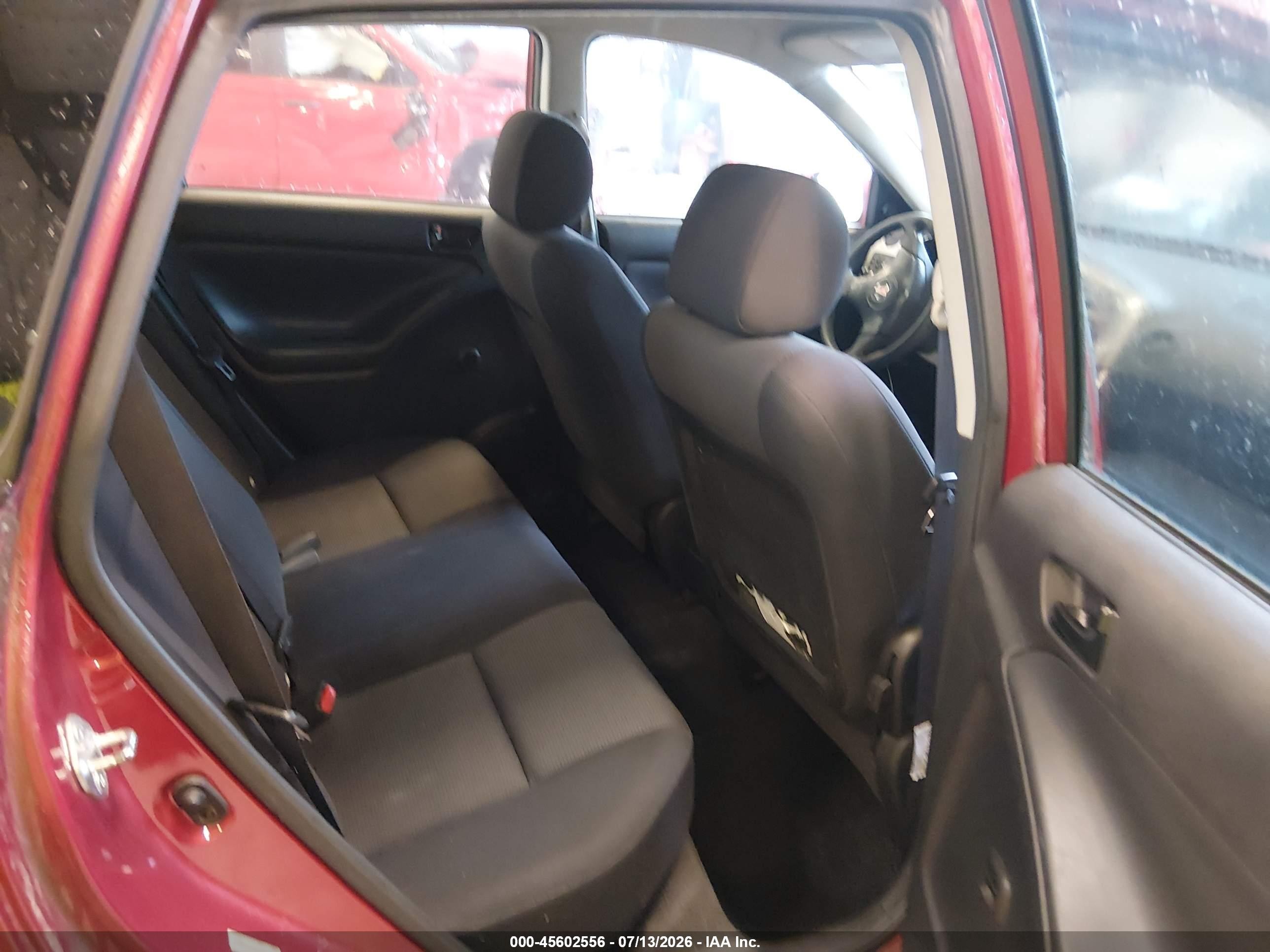 2005 Pontiac Vibe   Orange vin: 5Y2SL638X5Z421795
