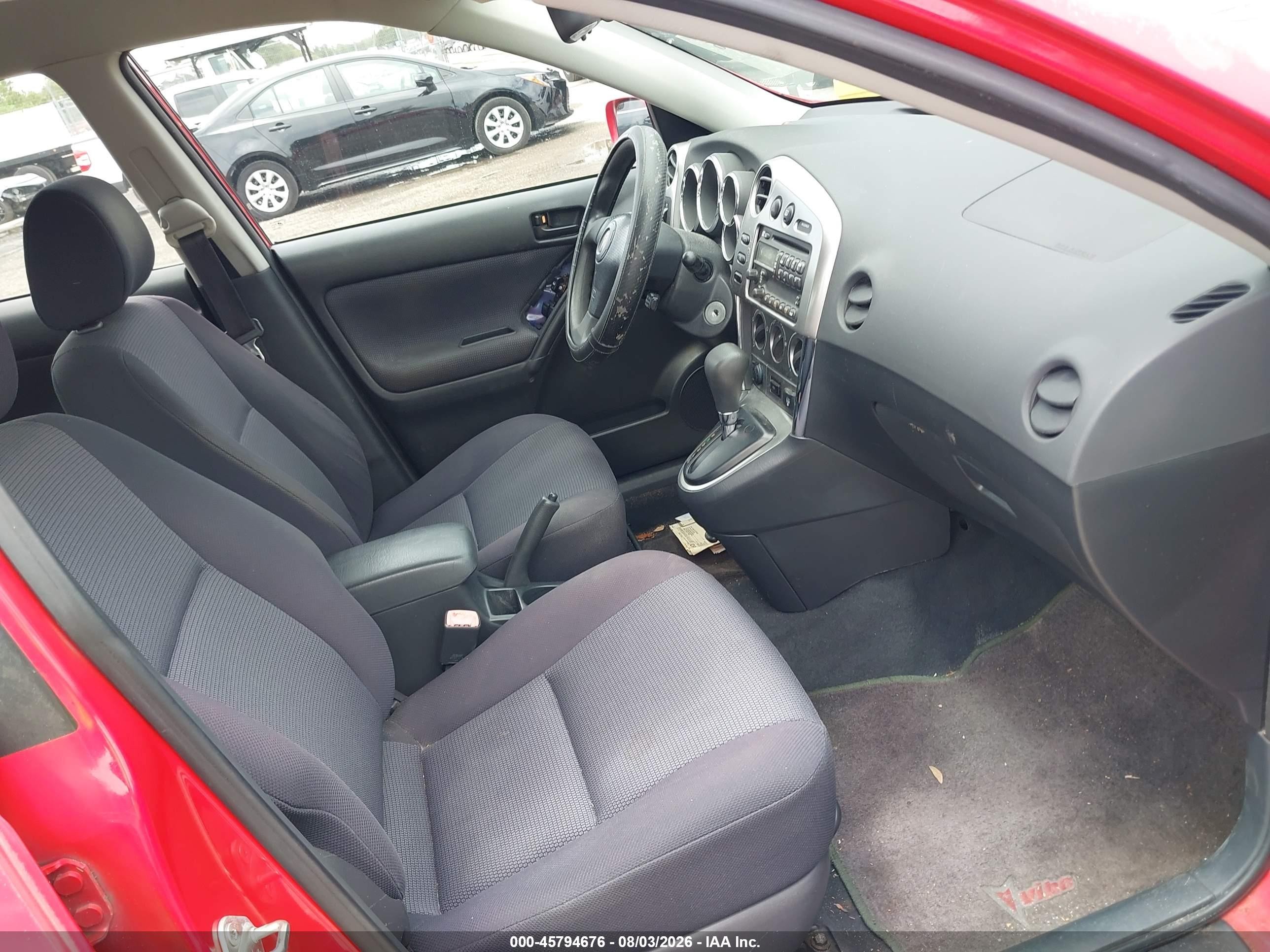 2005 Pontiac Vibe   Red vin: 5Y2SL638X5Z429668