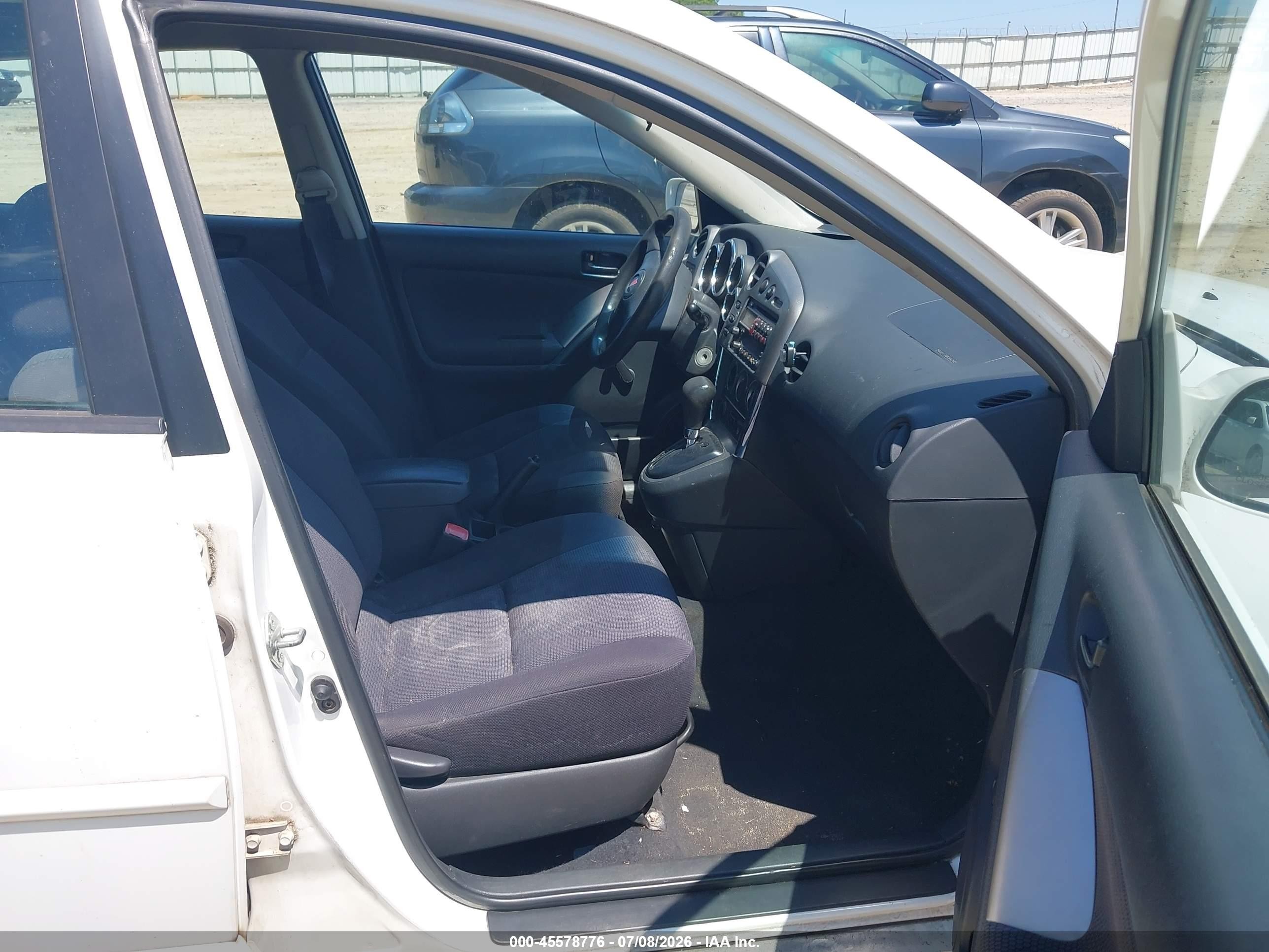 2005 Pontiac Vibe   White vin: 5Y2SL638X5Z433638
