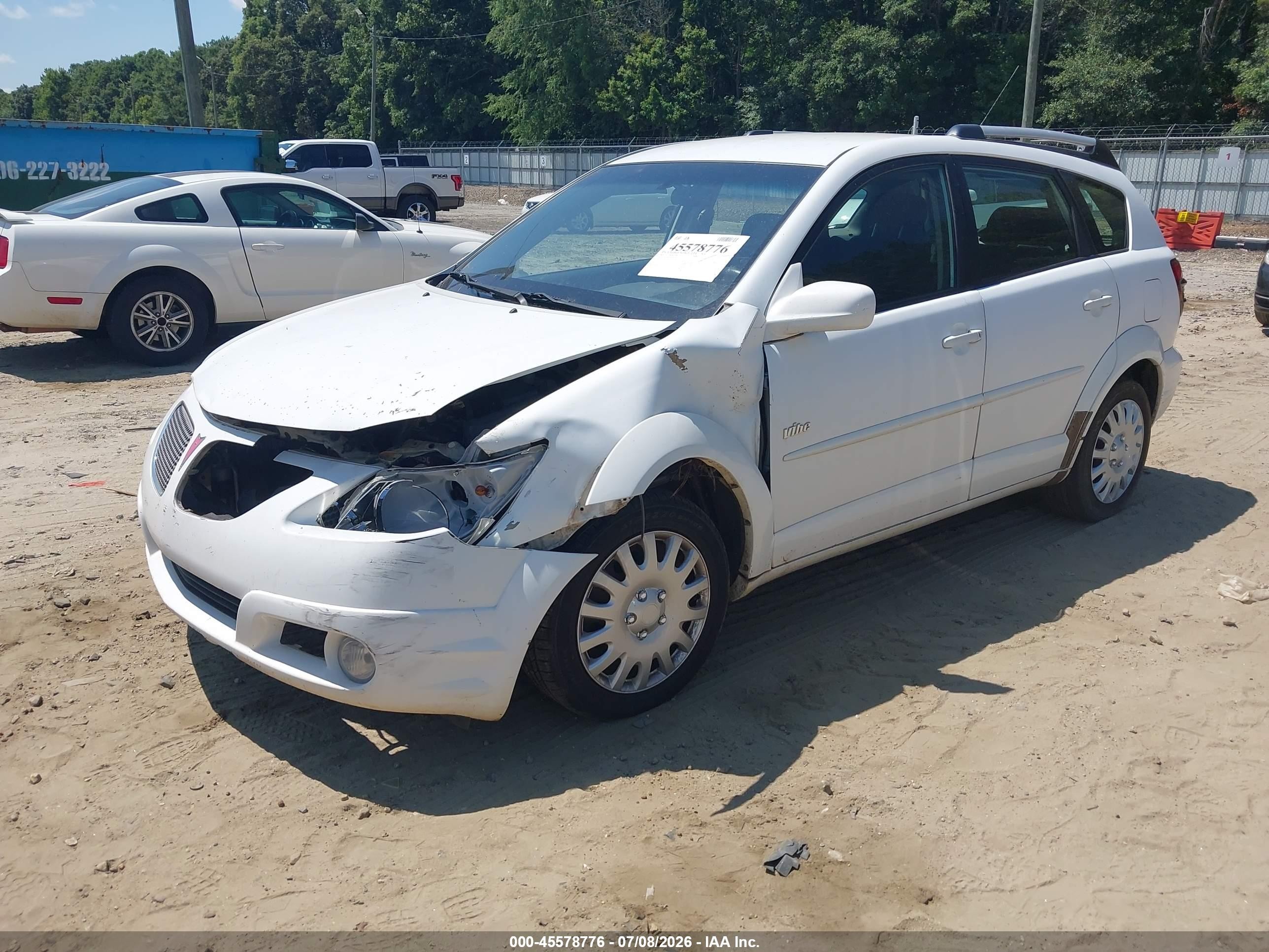 2005 Pontiac Vibe   White vin: 5Y2SL638X5Z433638