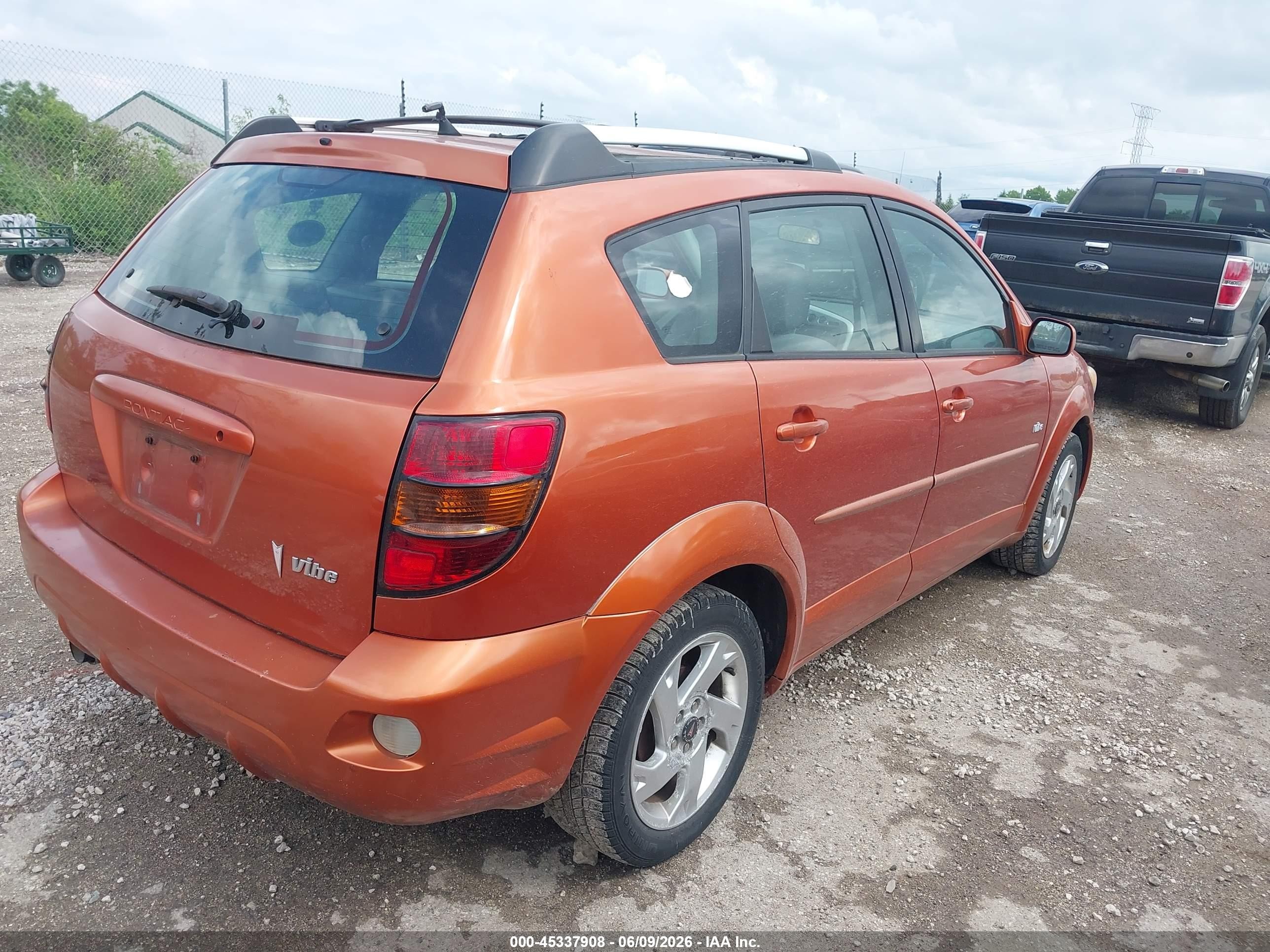 2005 Pontiac Vibe   Оранжевый vin: 5Y2SL638X5Z433672