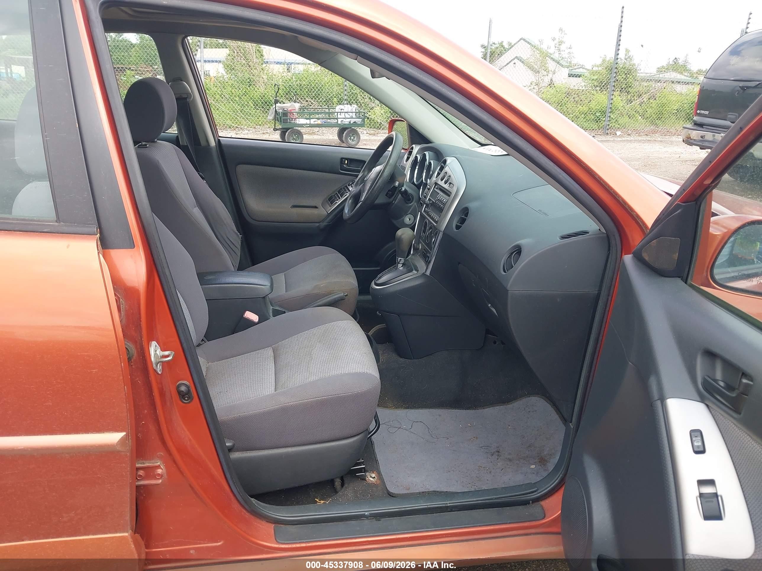 2005 Pontiac Vibe   Оранжевый vin: 5Y2SL638X5Z433672
