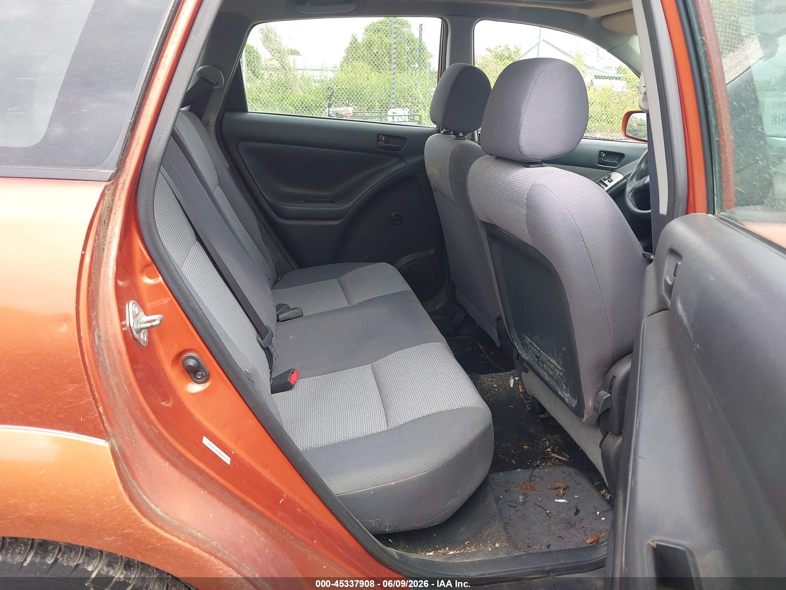 2005 Pontiac Vibe   Оранжевый vin: 5Y2SL638X5Z433672