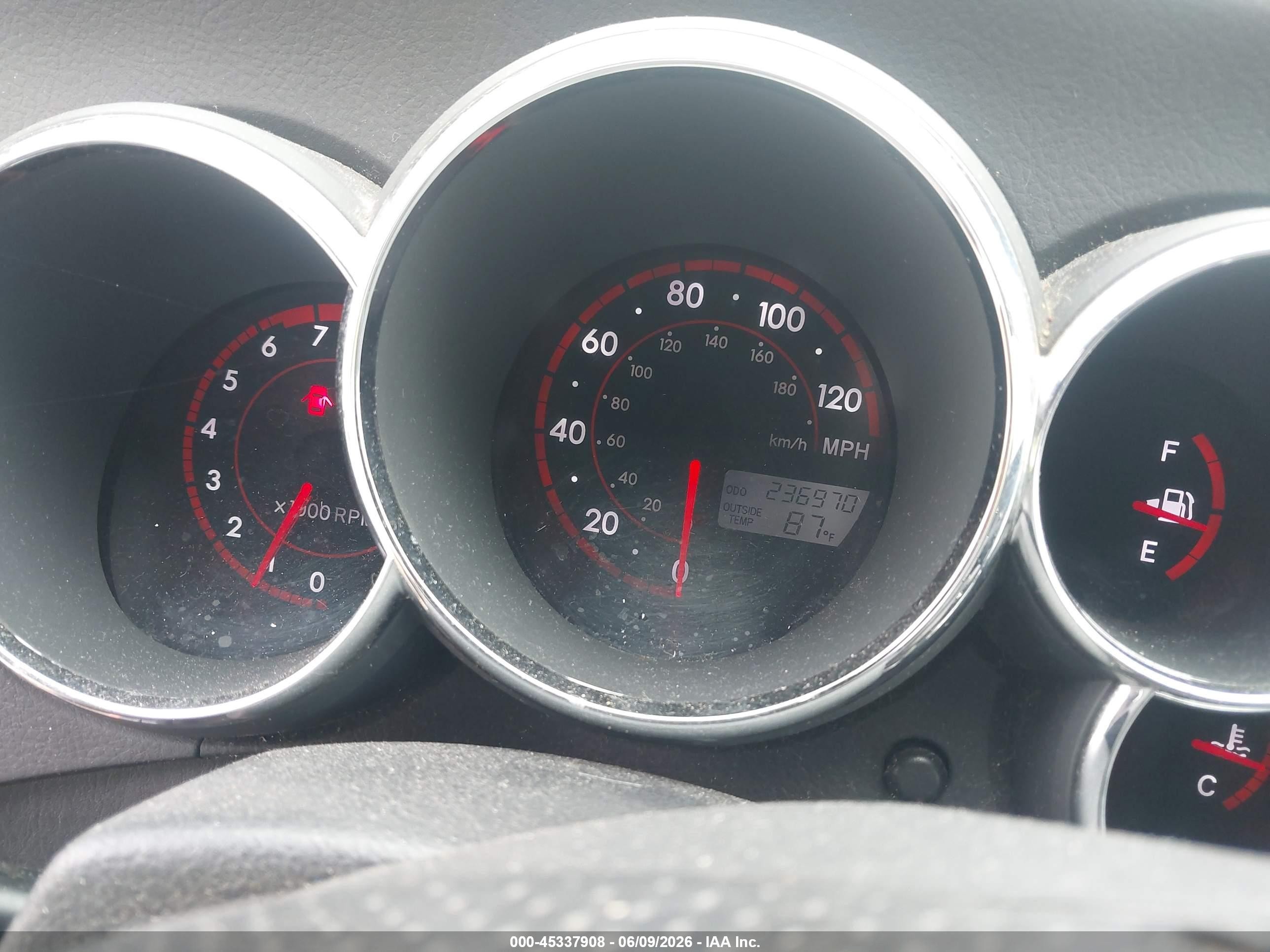2005 Pontiac Vibe   Оранжевый vin: 5Y2SL638X5Z433672
