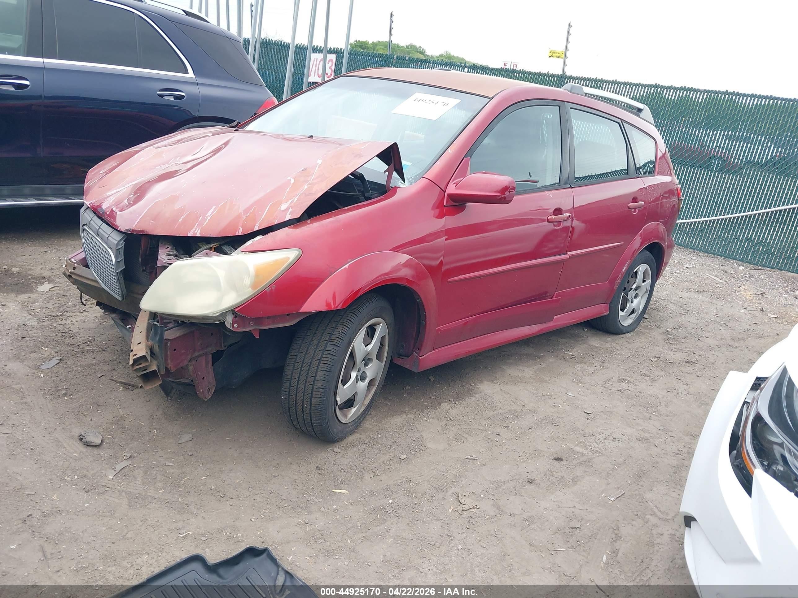2007 Pontiac Vibe   Красный vin: 5Y2SL65807Z400521
